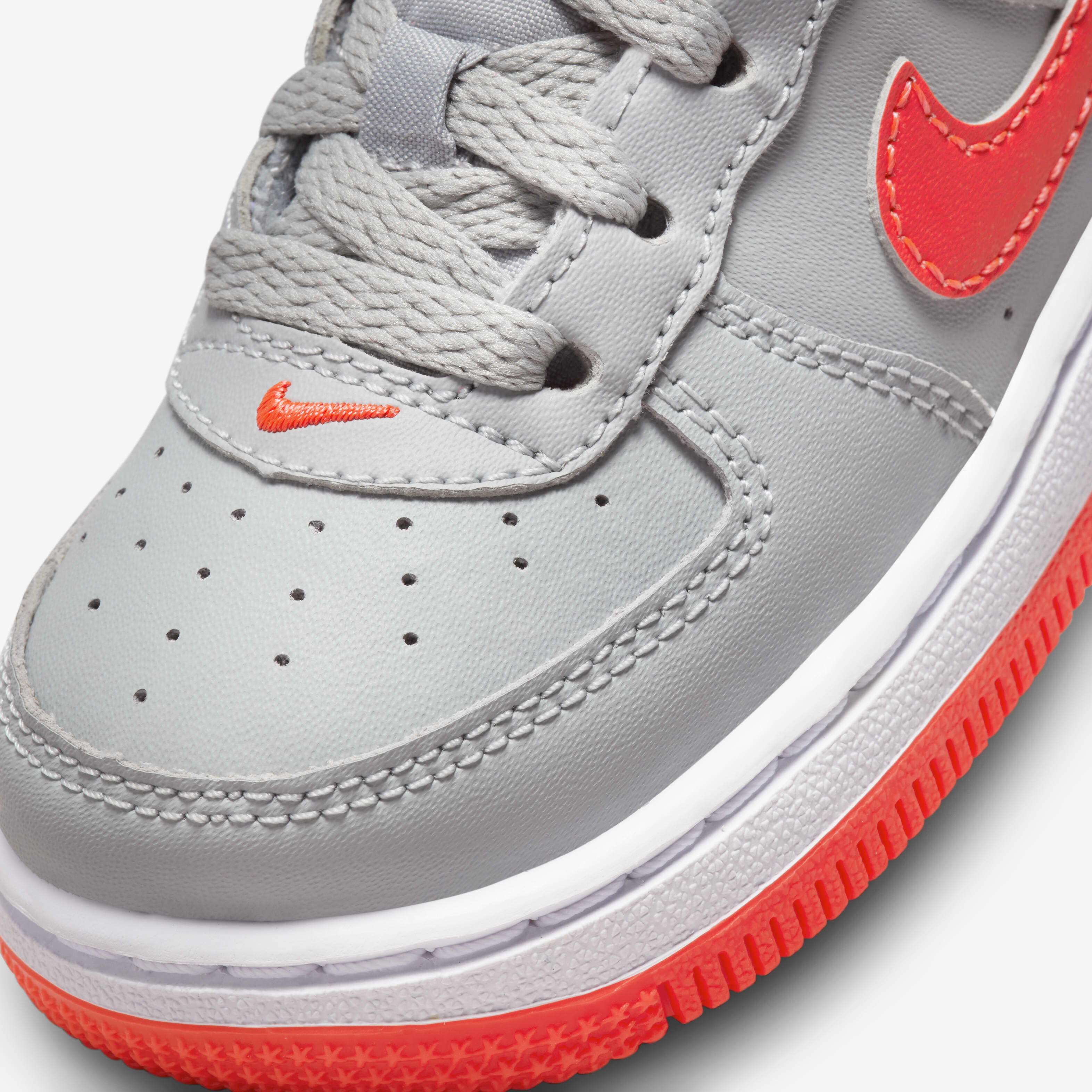 Nike Force 1 image number 6