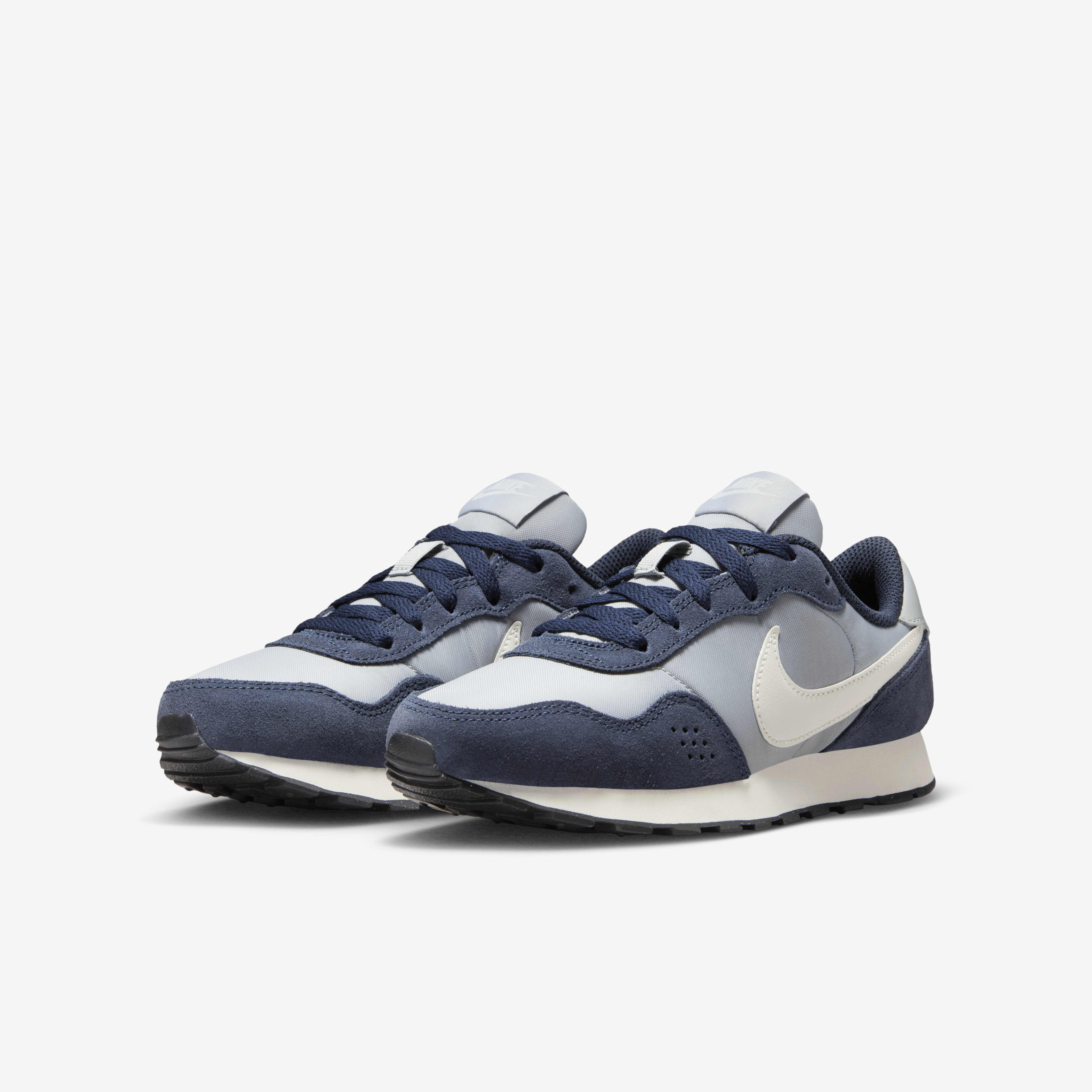Nike md runner junior trainers shop