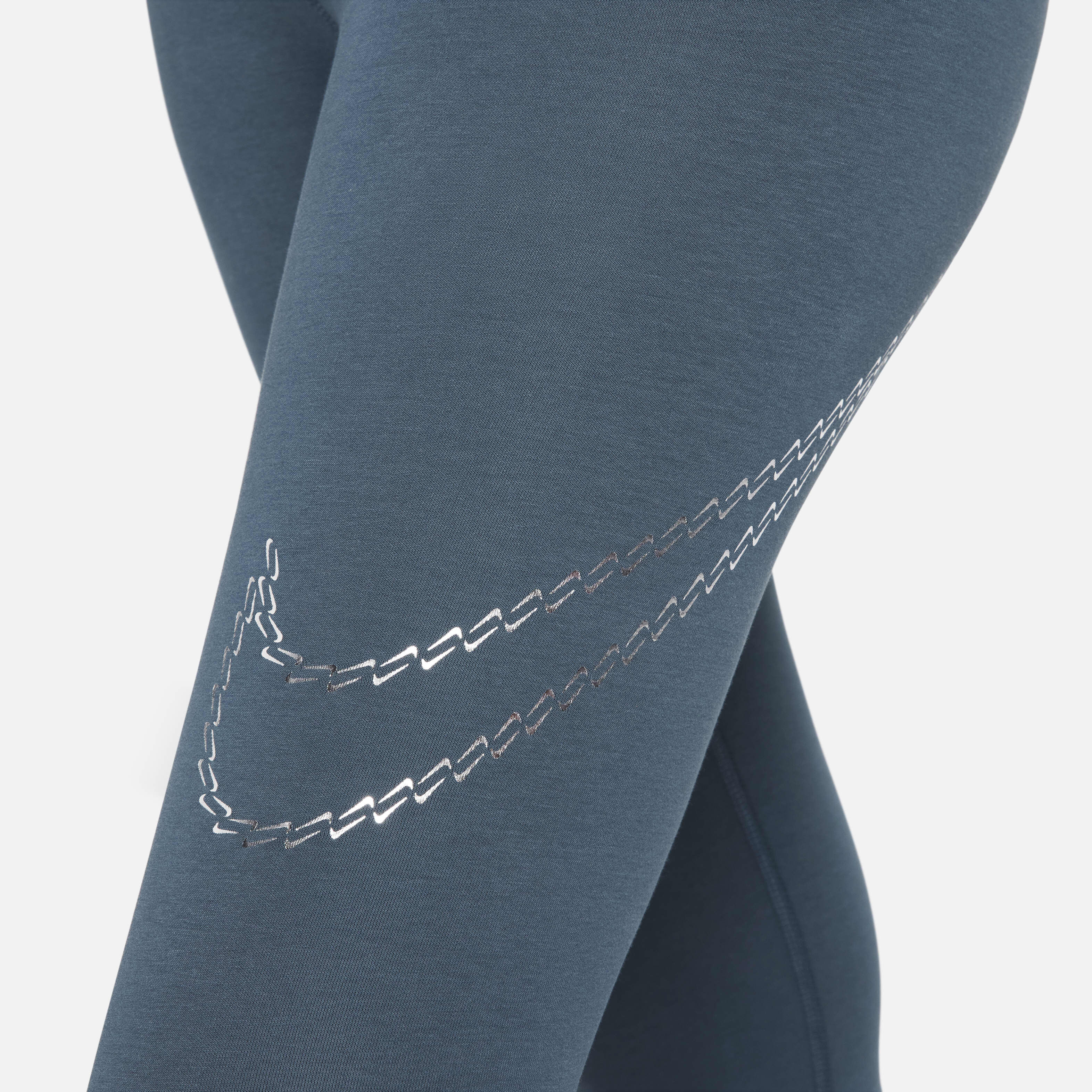 Nike Sportswear Premium Essential image number 2