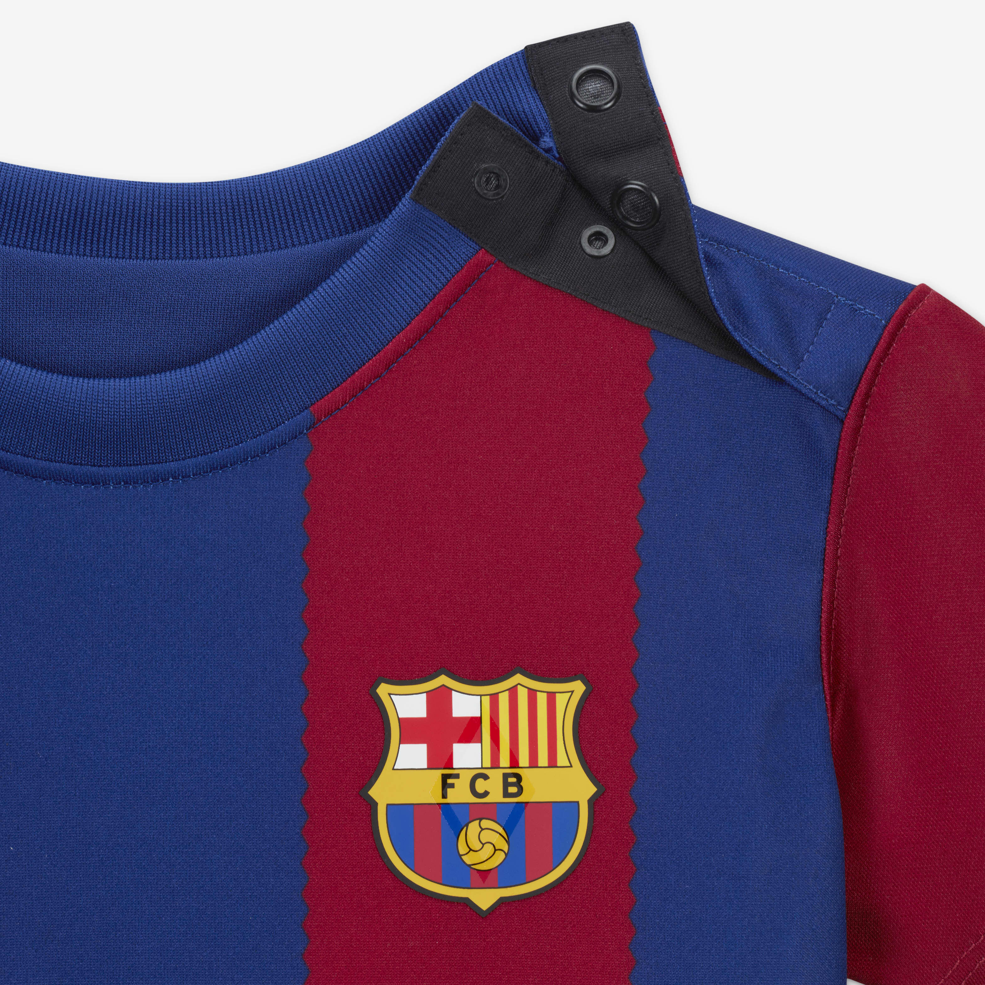 F.C. Barcelona 2023/24 Home image number 3
