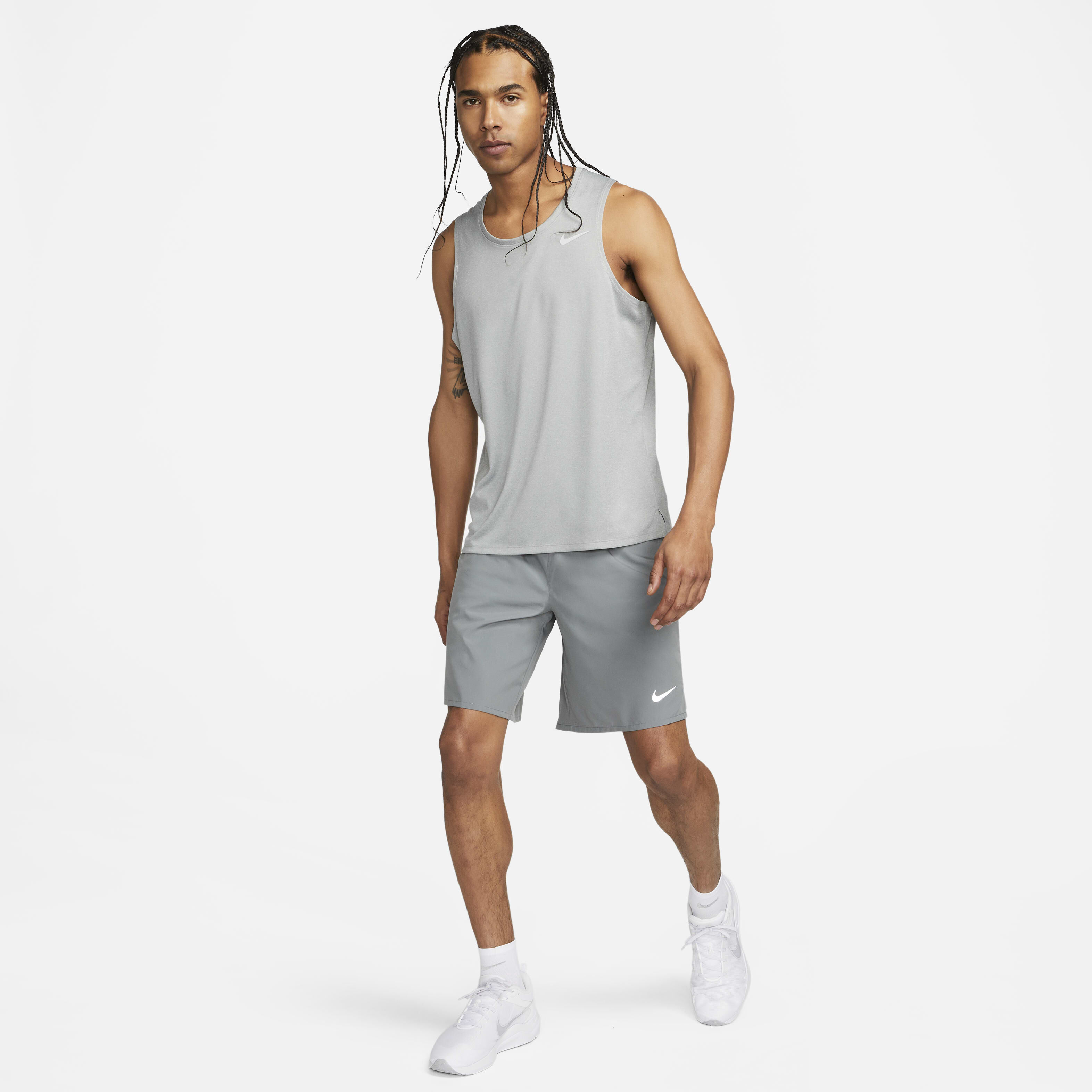Nike Miler image number 4