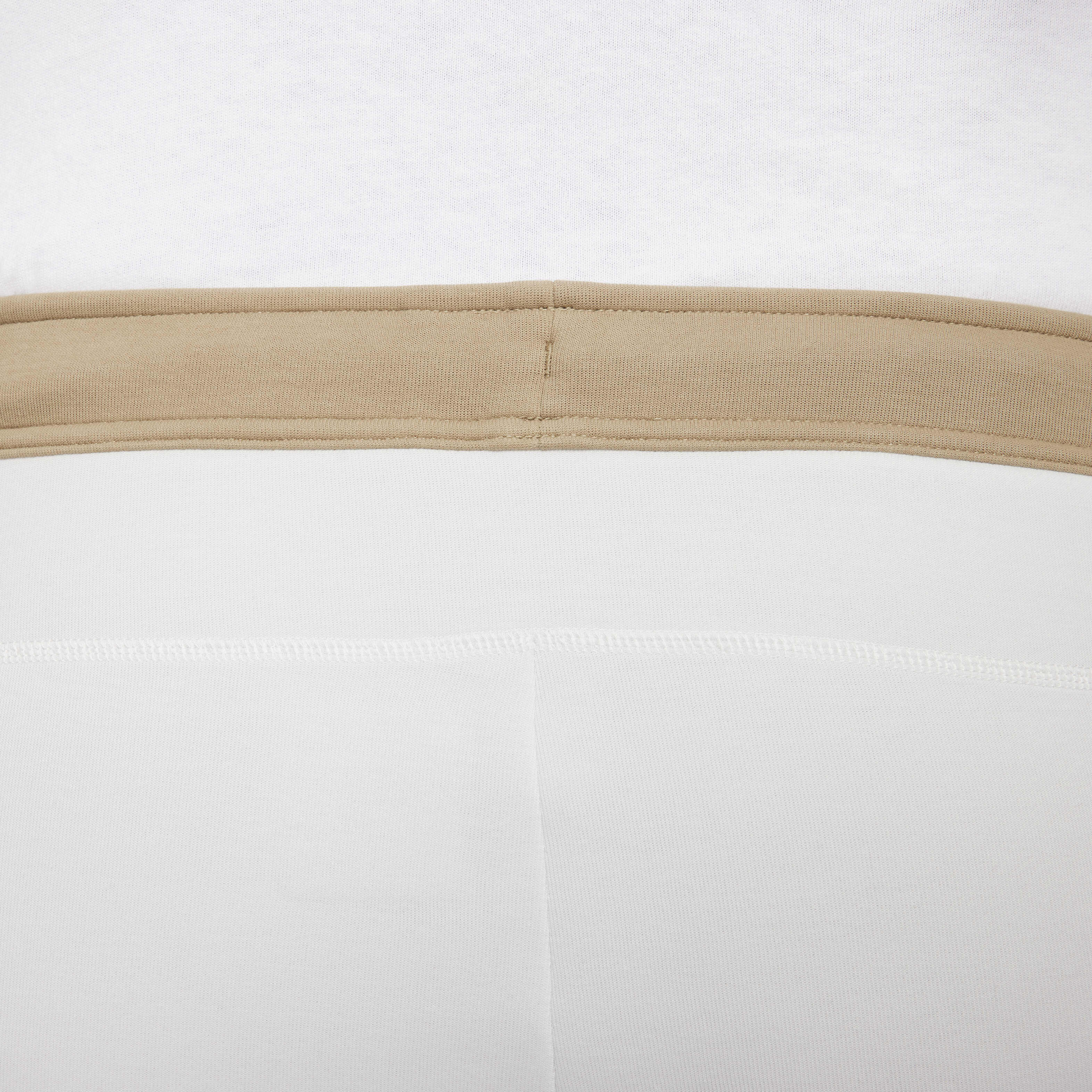 Nike Sportswear Tech Fleece image number 18