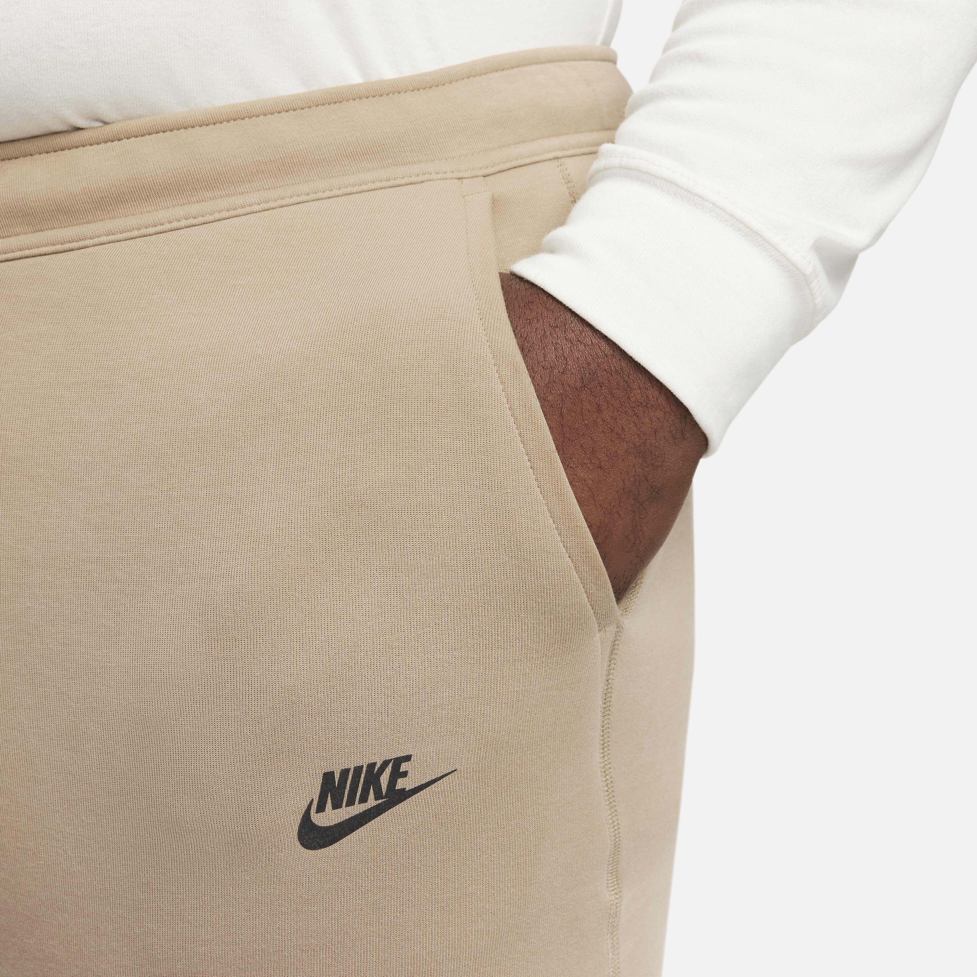 Nike Sportswear Tech Fleece image number 13