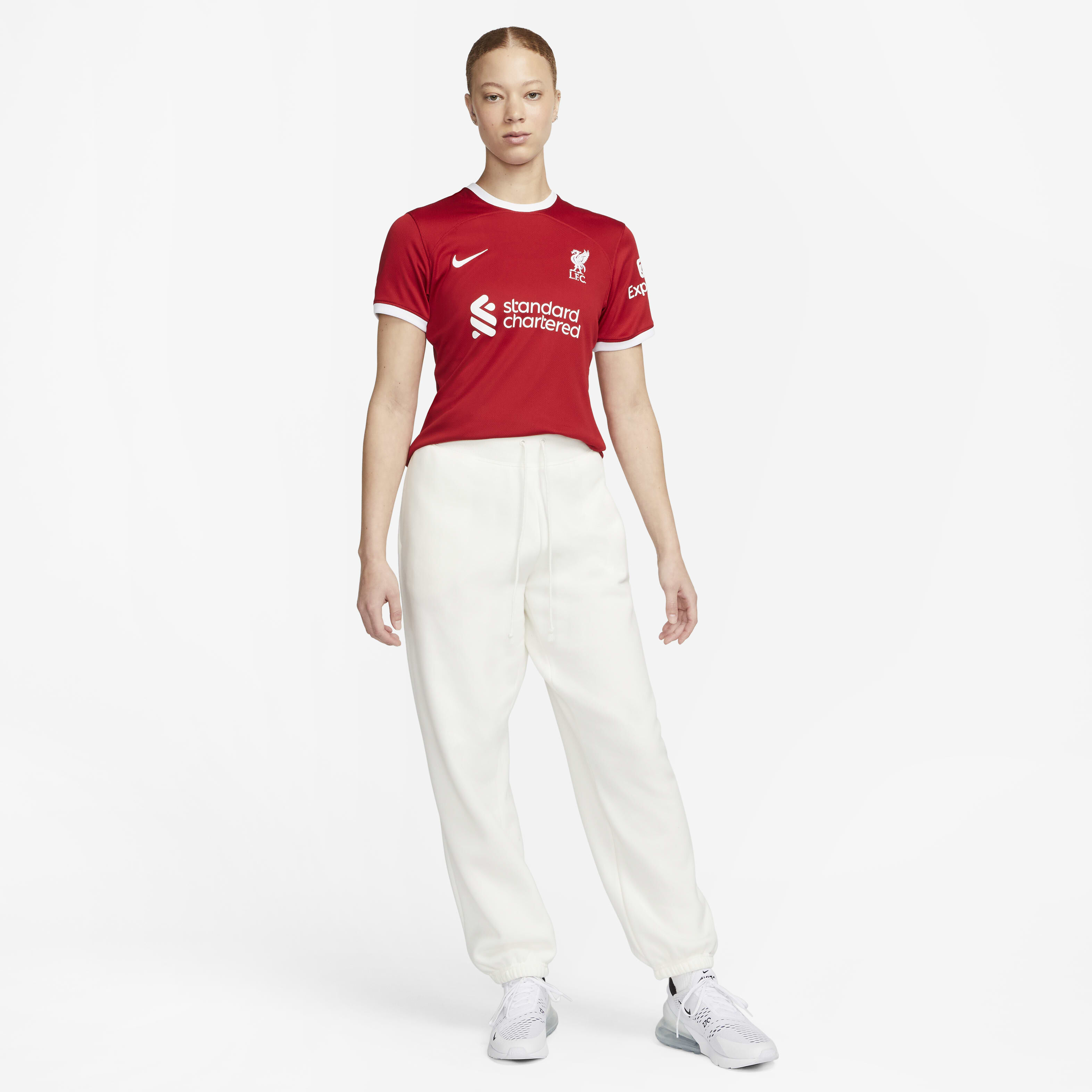 ليفربول F.C. 2023/24 ستاديوم الأساسي image number 8