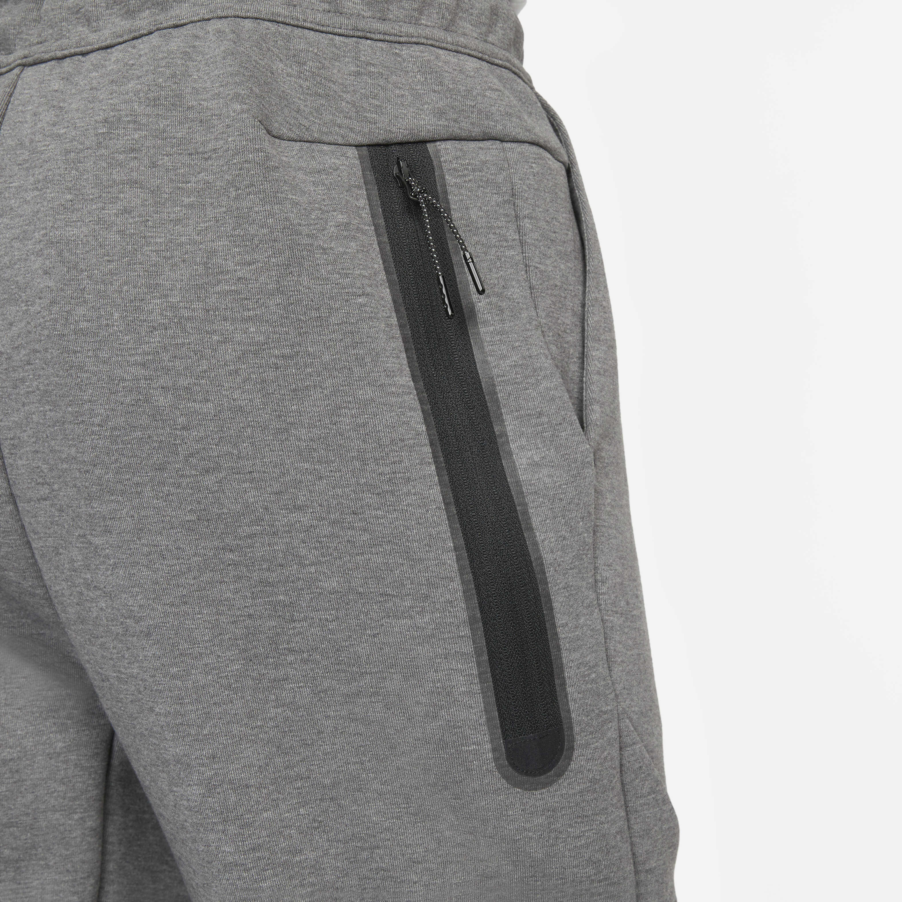Liverpool F.C. Tech Fleece image number 6