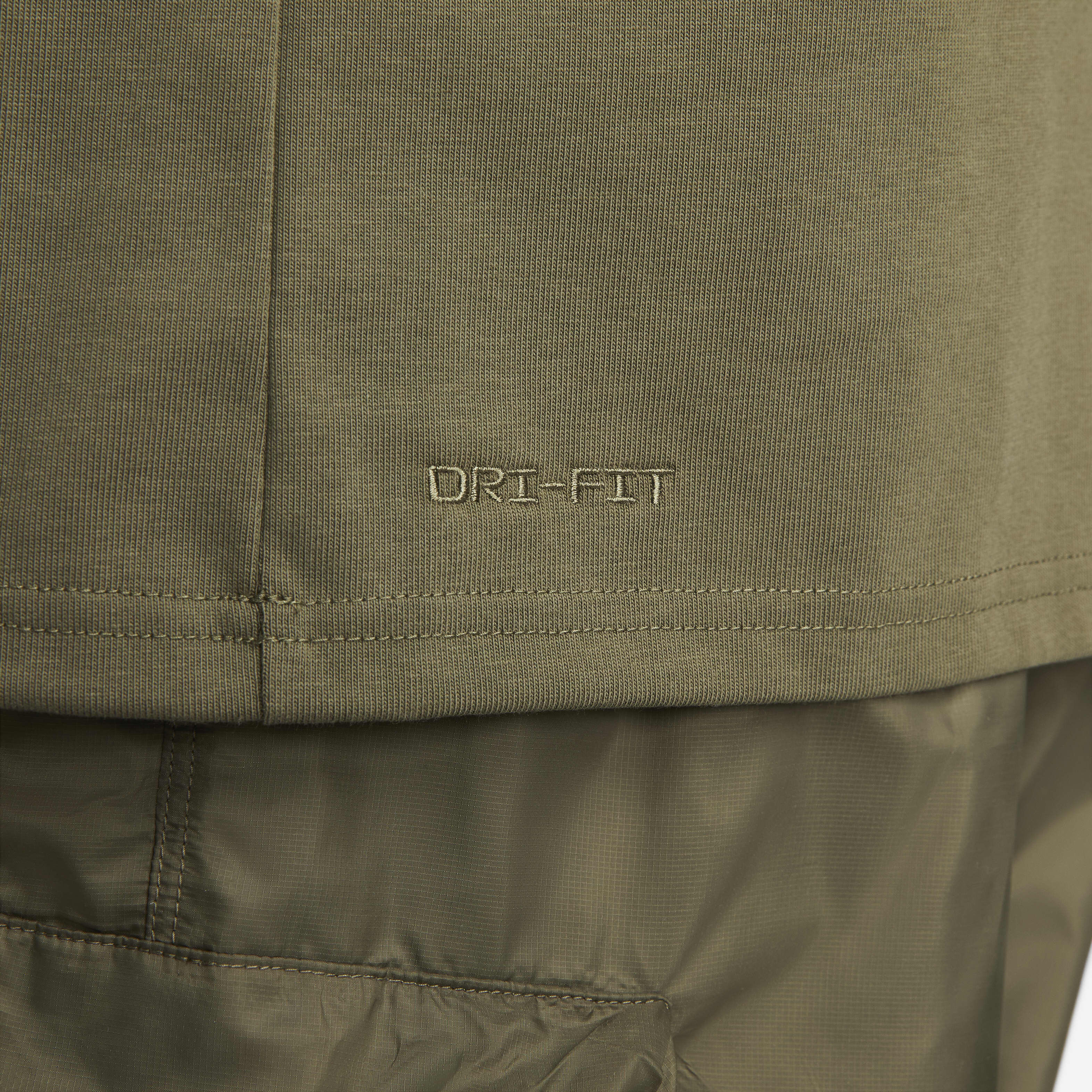 نايكي سبورتسوير تَك باك image number 4