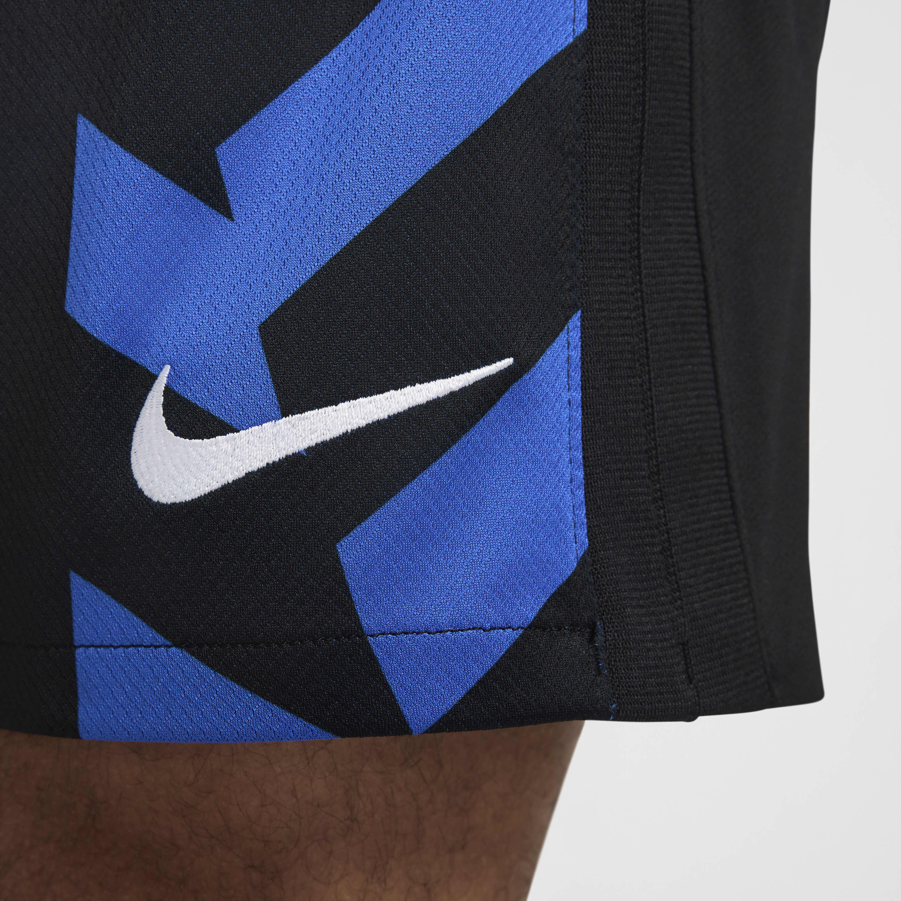 إنتر ميلان 2024/25 ستيديوم الأساسي image number 4