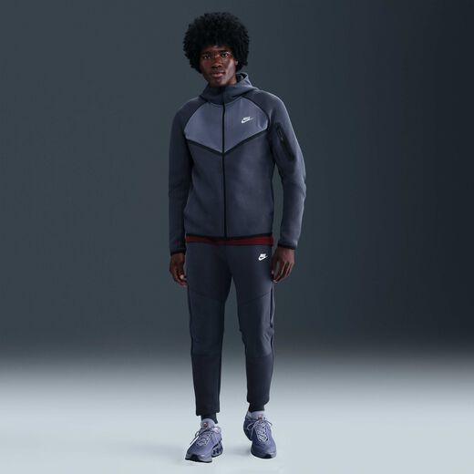 Nike Tech