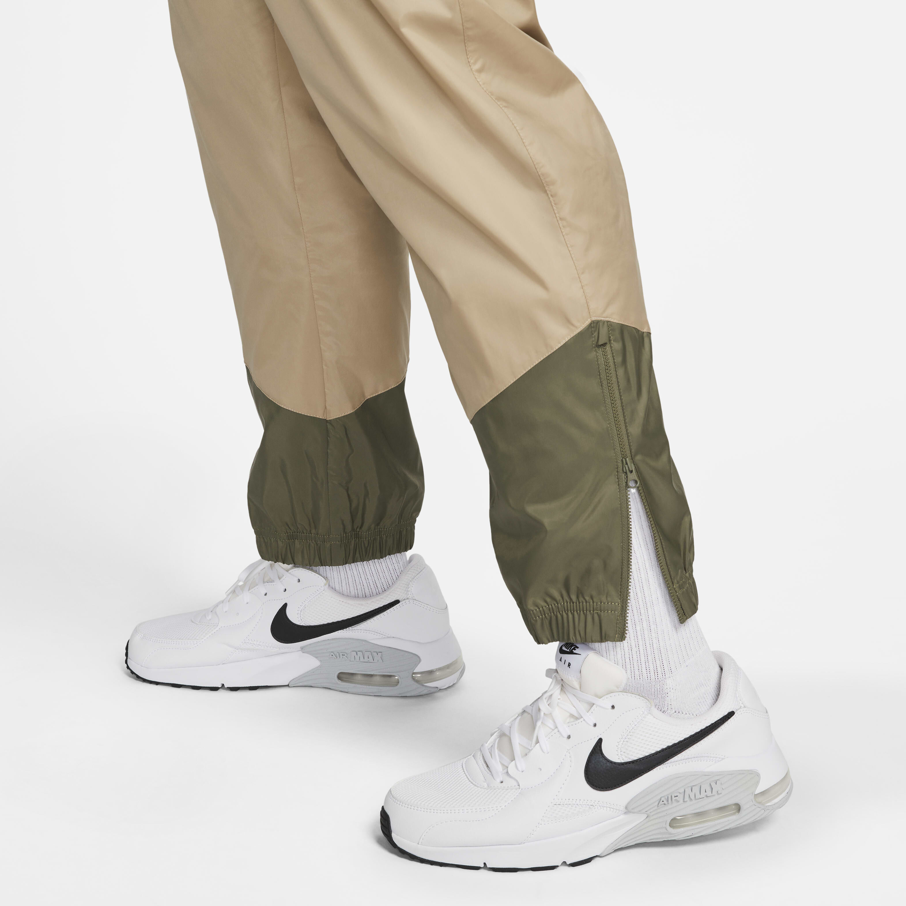 Nike Windrunner image number 12
