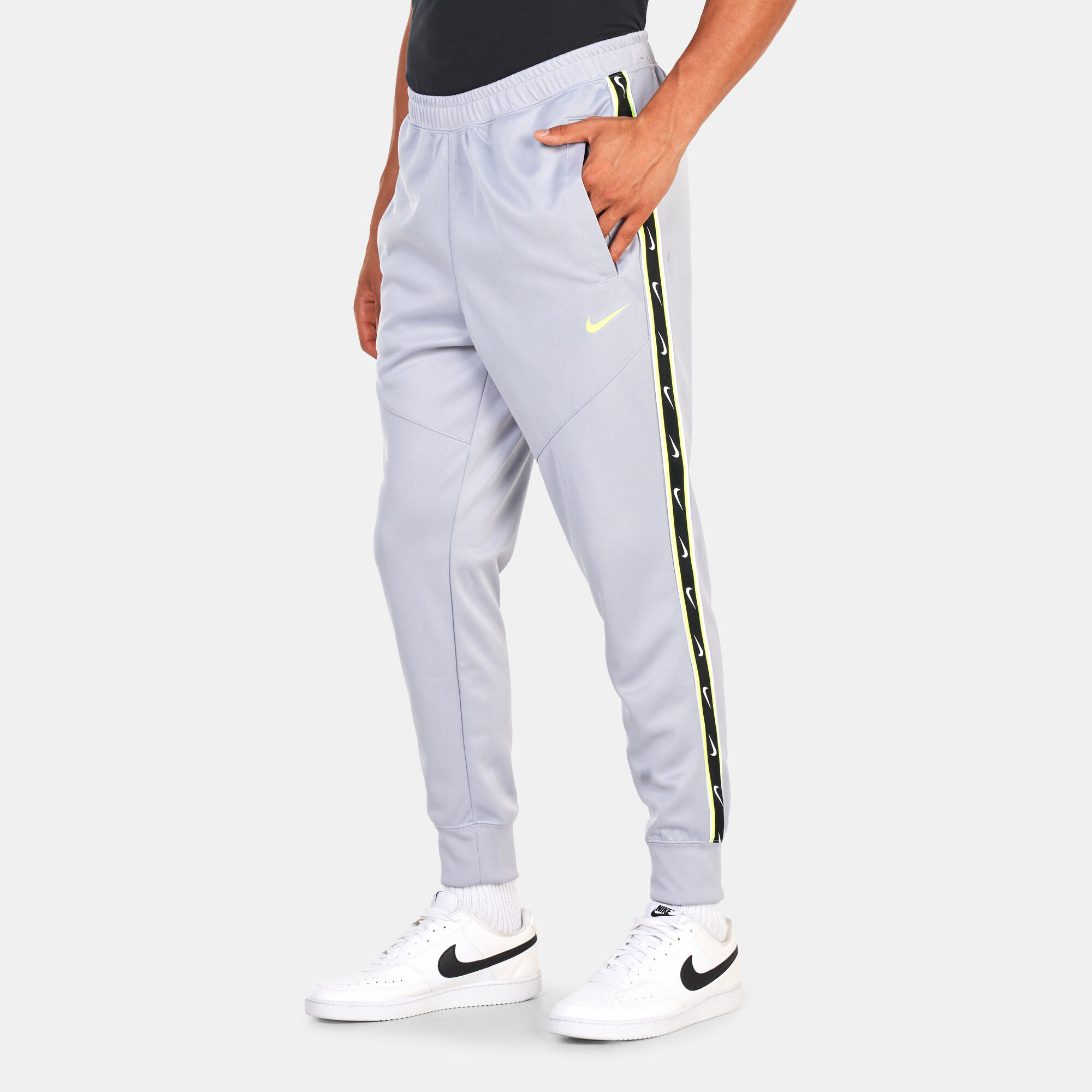 nike black repeat joggers