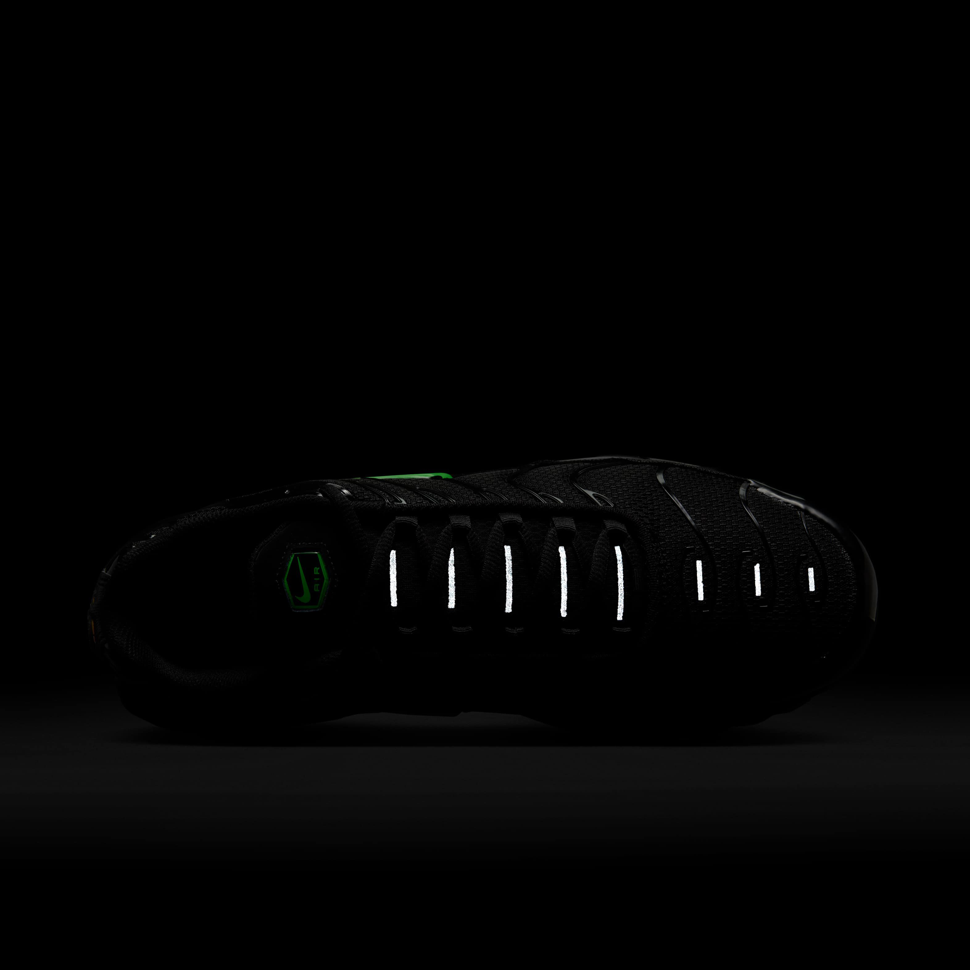 Nike Air Max Plus image number 8