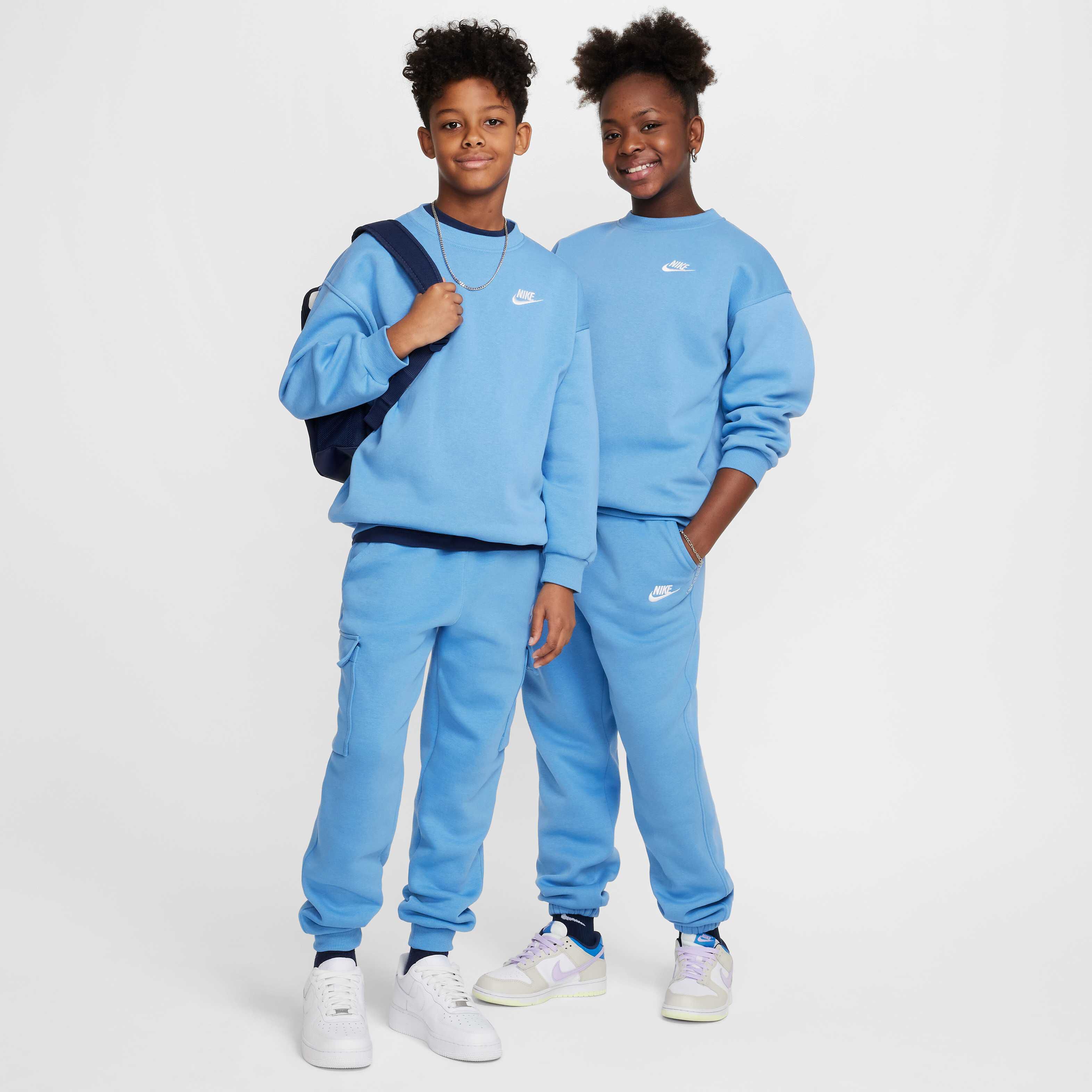 نايكي سبورتسوير كلوب فليس image number 4