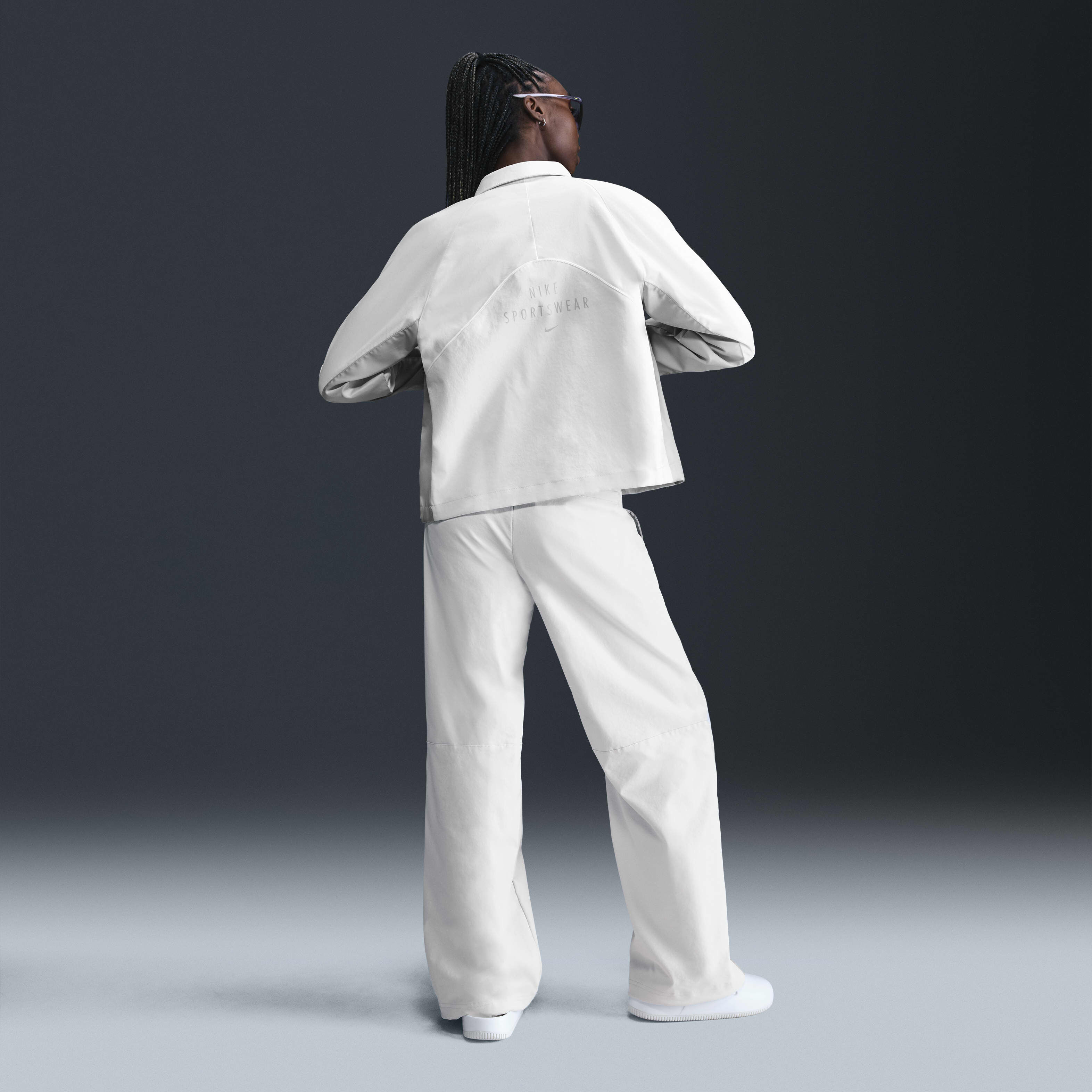 نايكي سبورتسوير image number 4