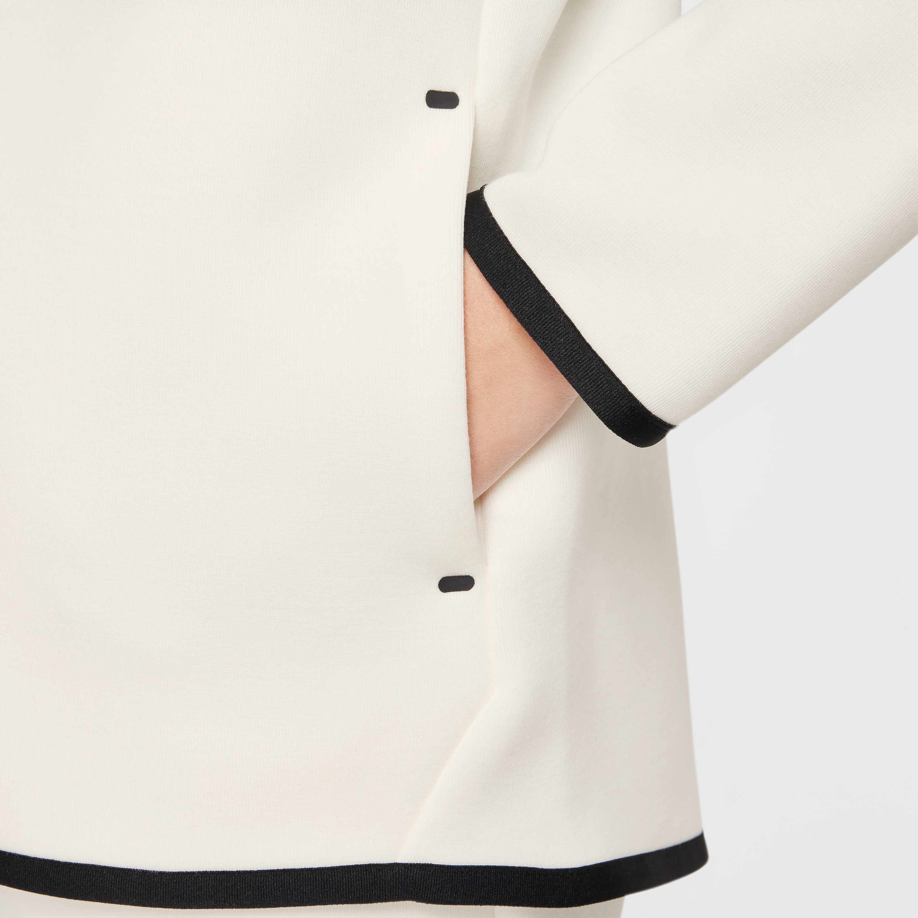 نايكي سبورتسوير تك فليس image number 5