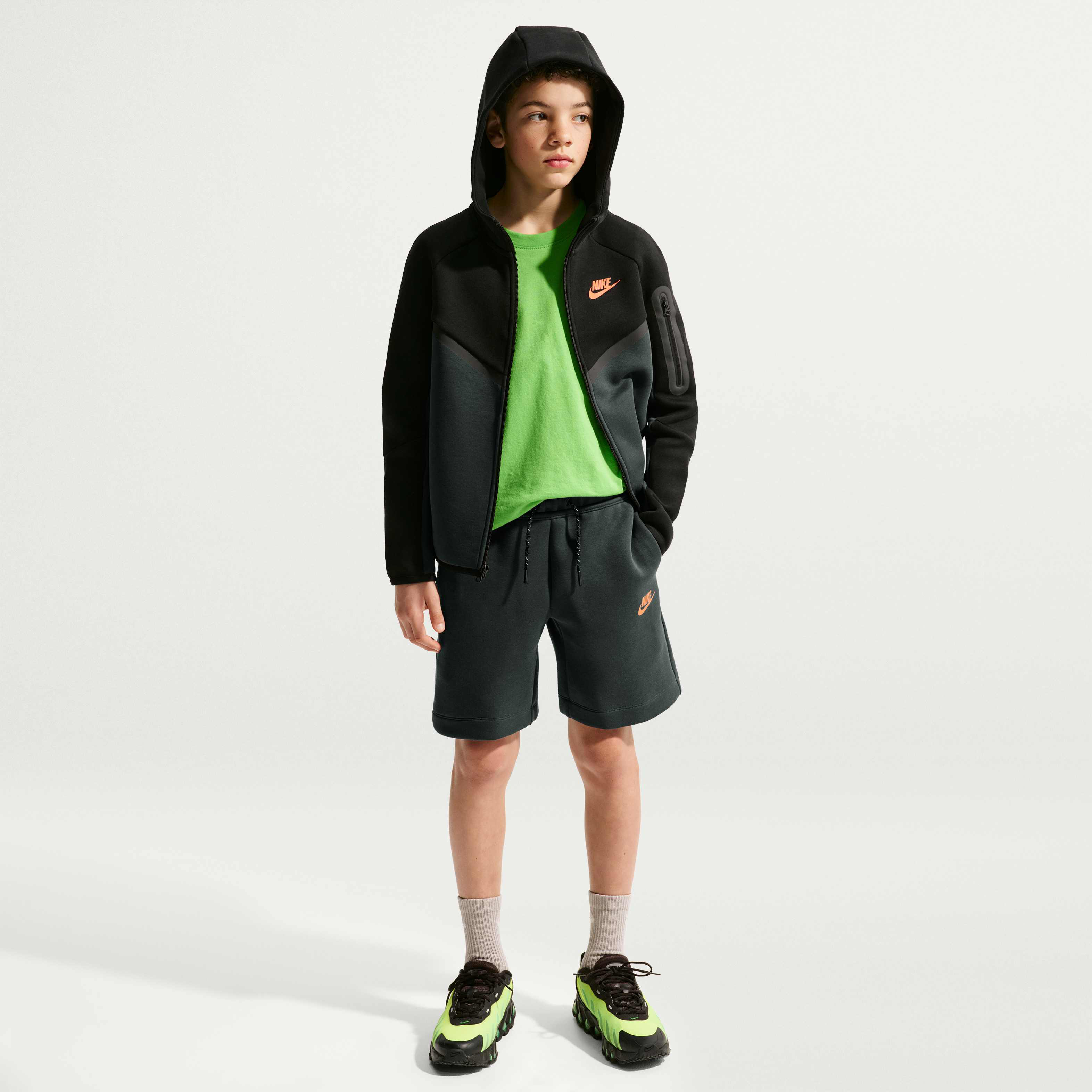 Nike Sportswear Tech Fleece image number 0