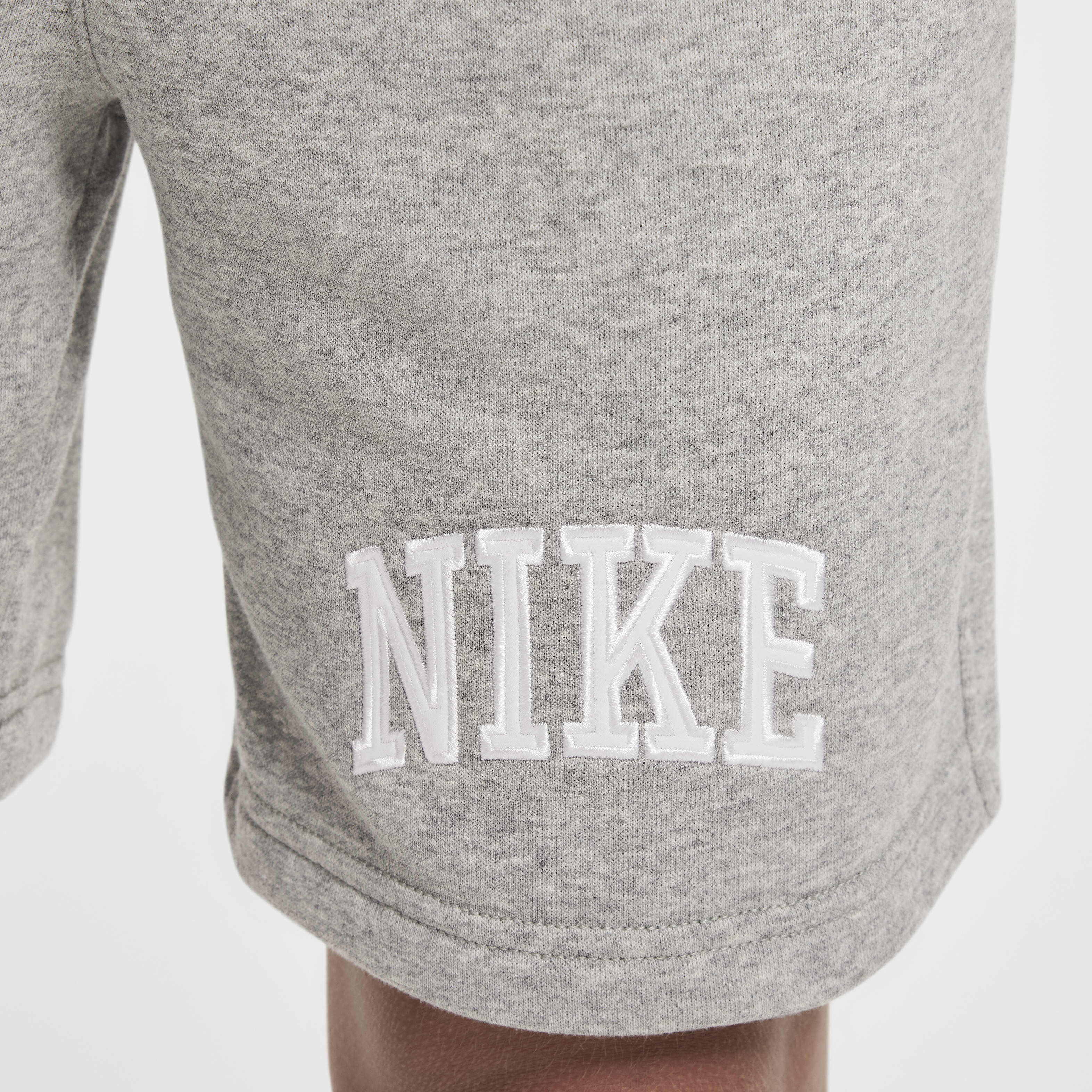 Nike Sportswear Club image number 6