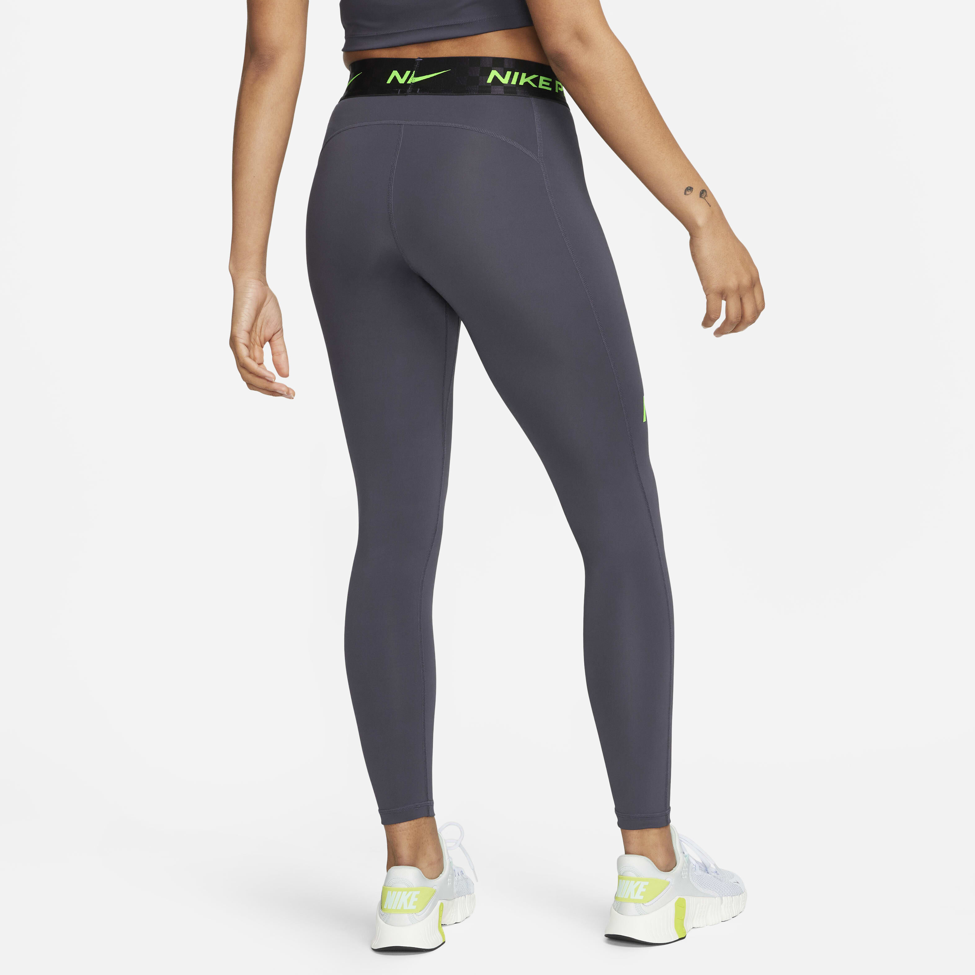 Nike Pro image number 1