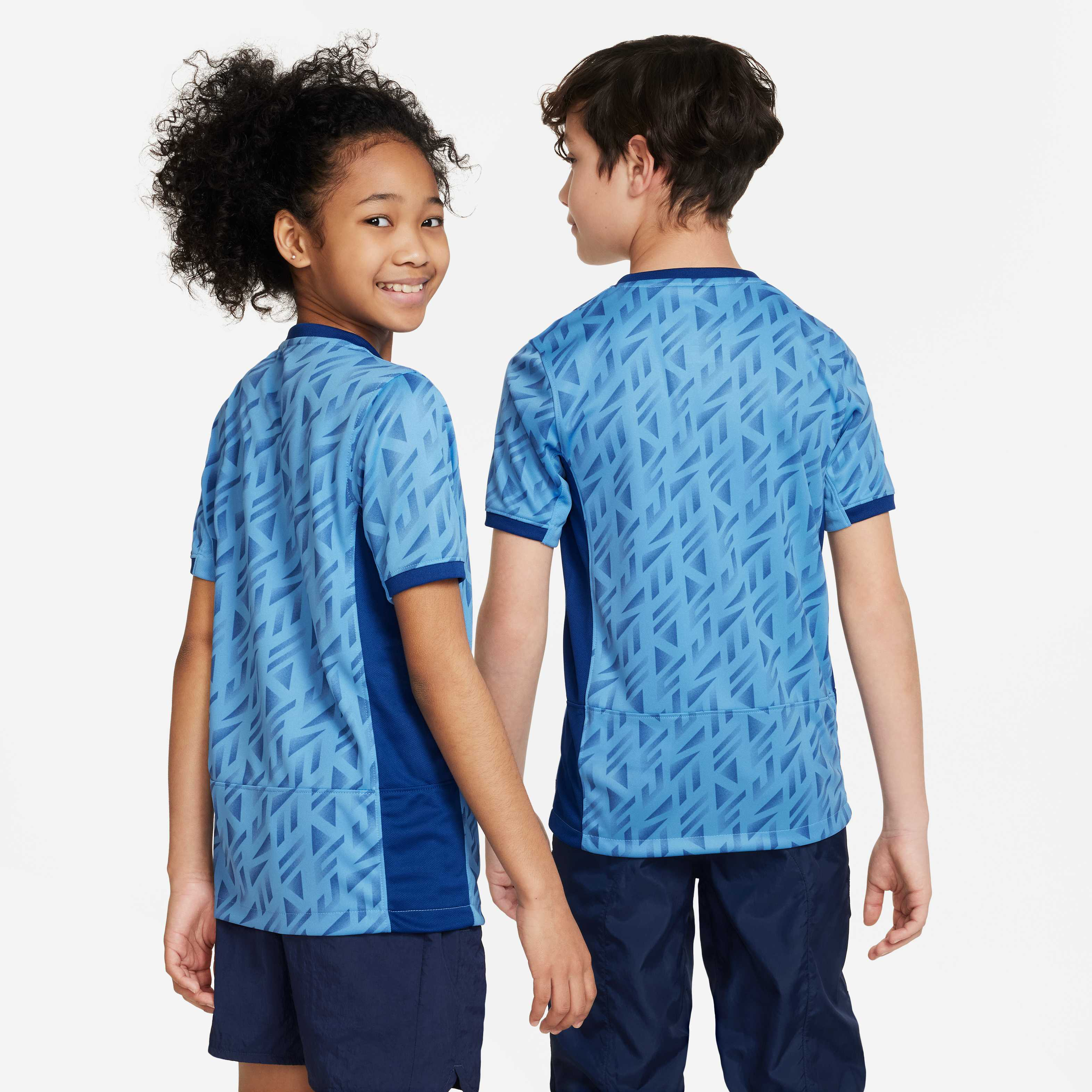 انجلترا 223 ستيديوم الاحتياطي image number 1