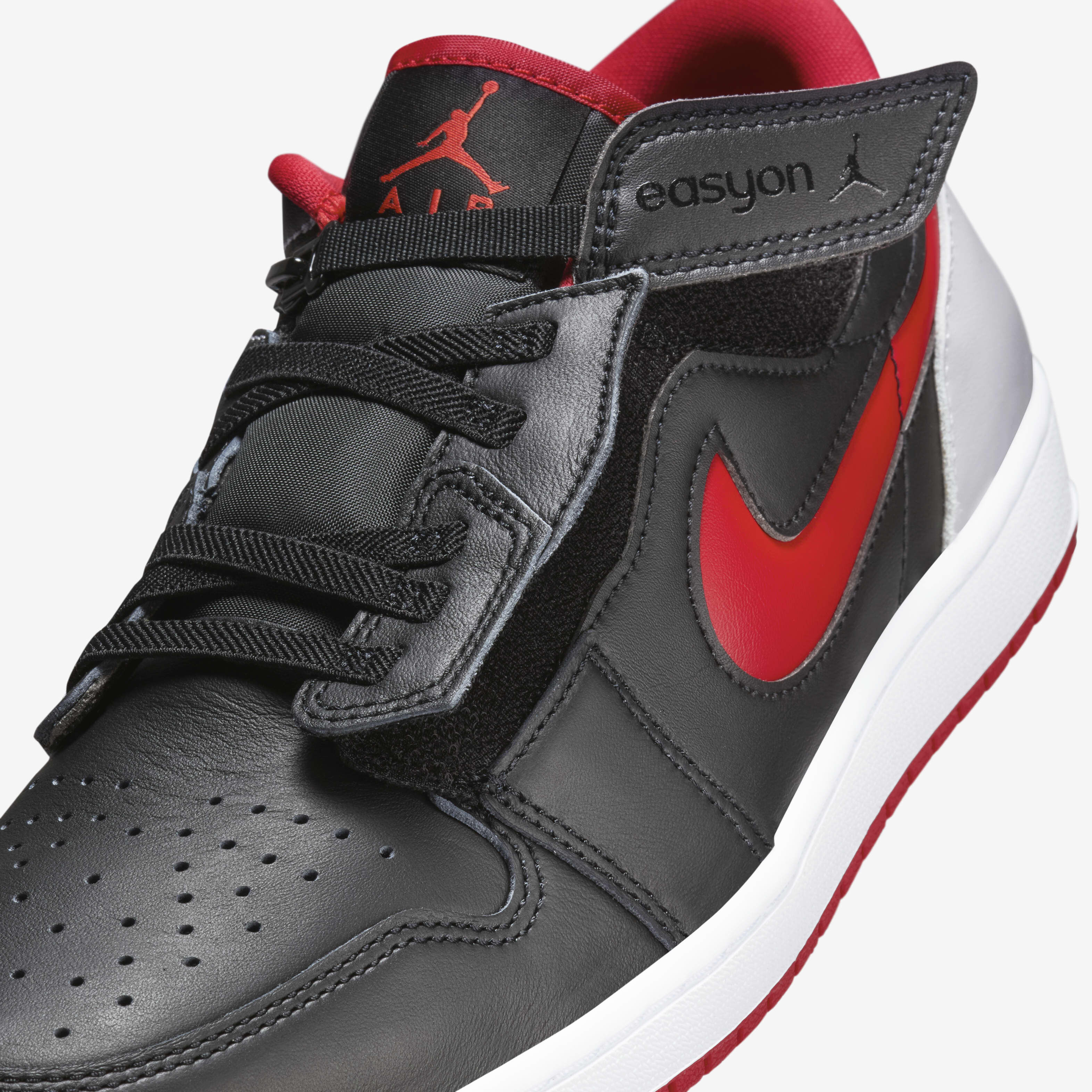Air Jordan 1 Low FlyEase