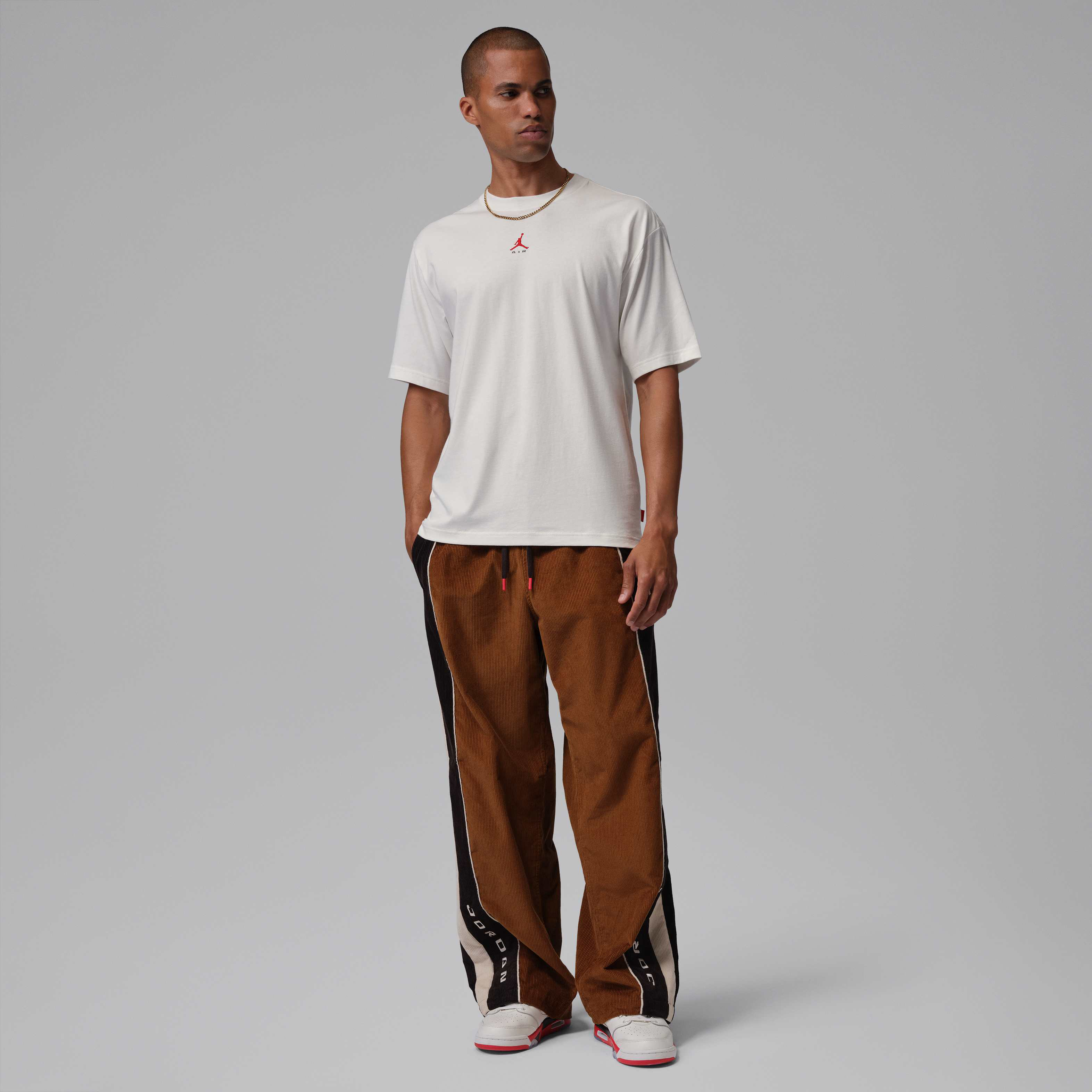 Jordan Brooklyn image number 6