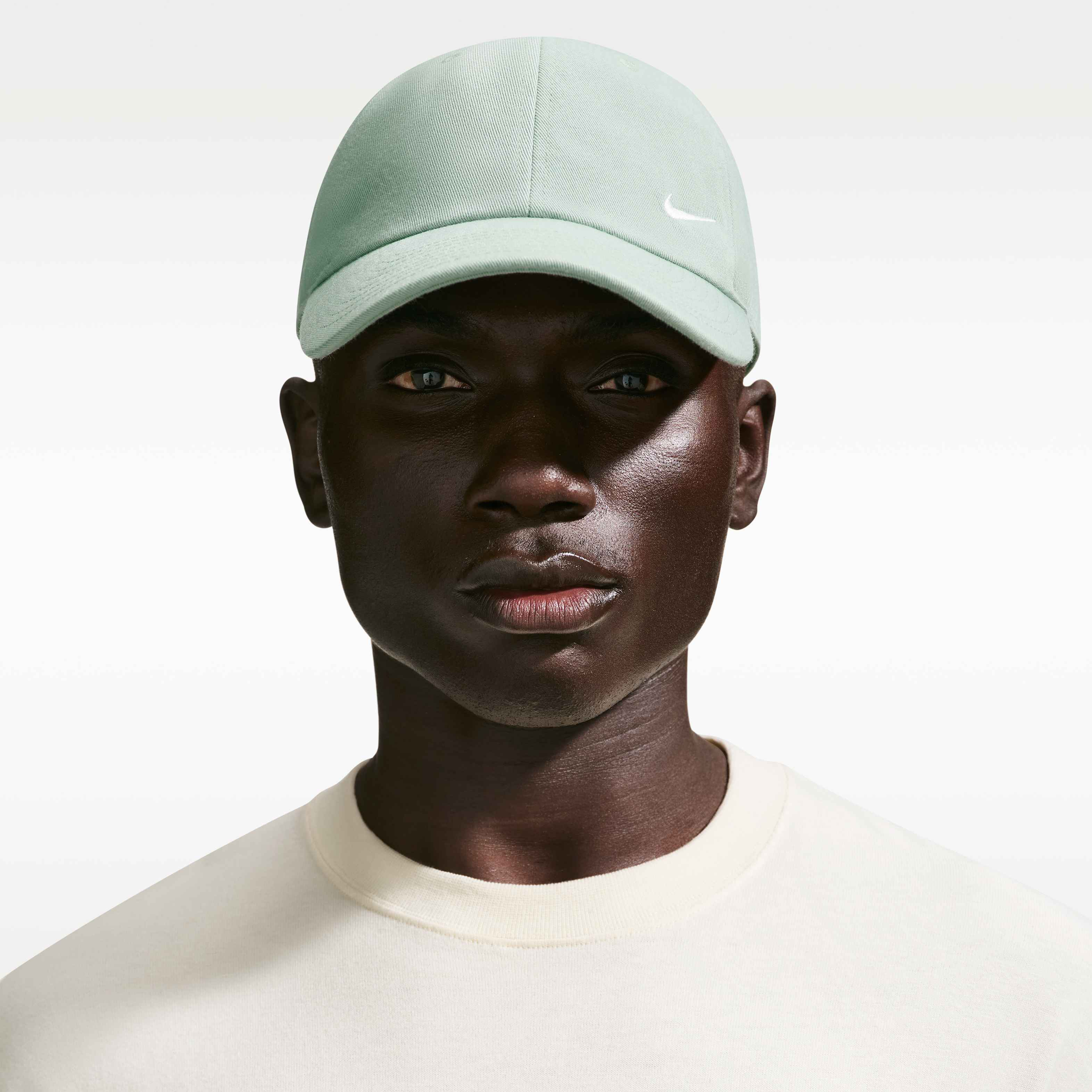 نايكي كلوب image number 2