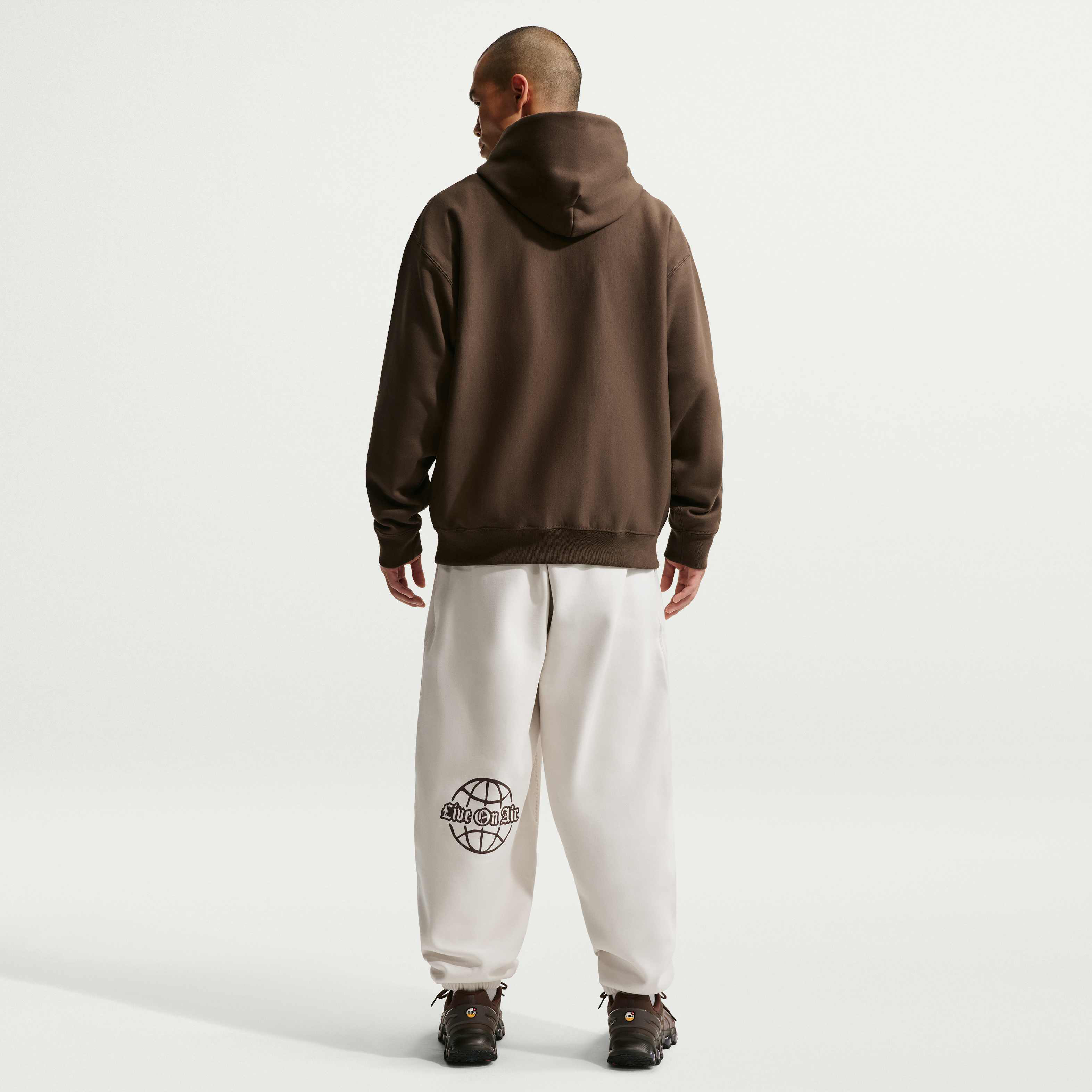 نايكي سولو سووش image number 4