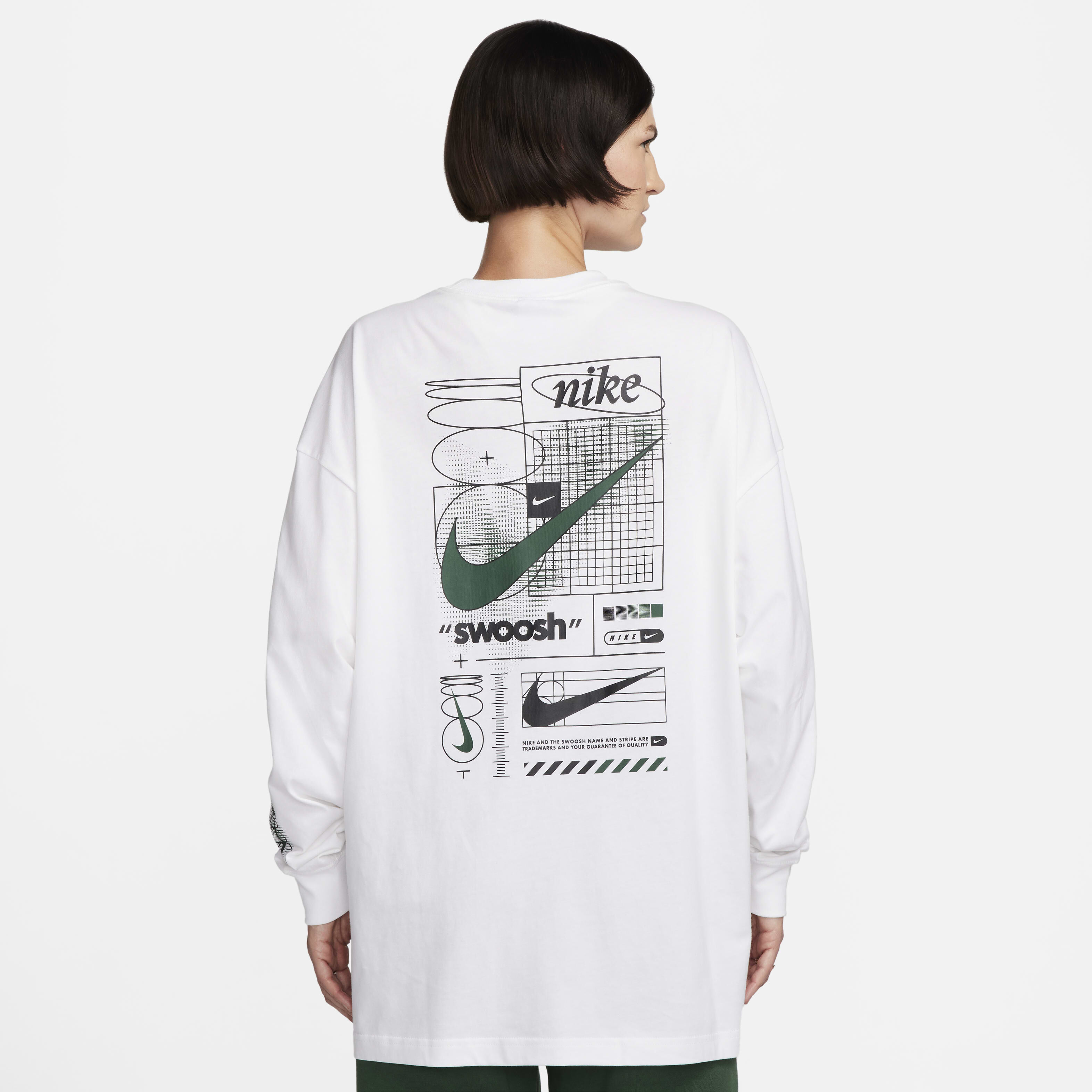 نايكي سبورتسوير image number 0