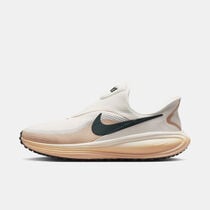 Nike Revolution 8 EasyOn