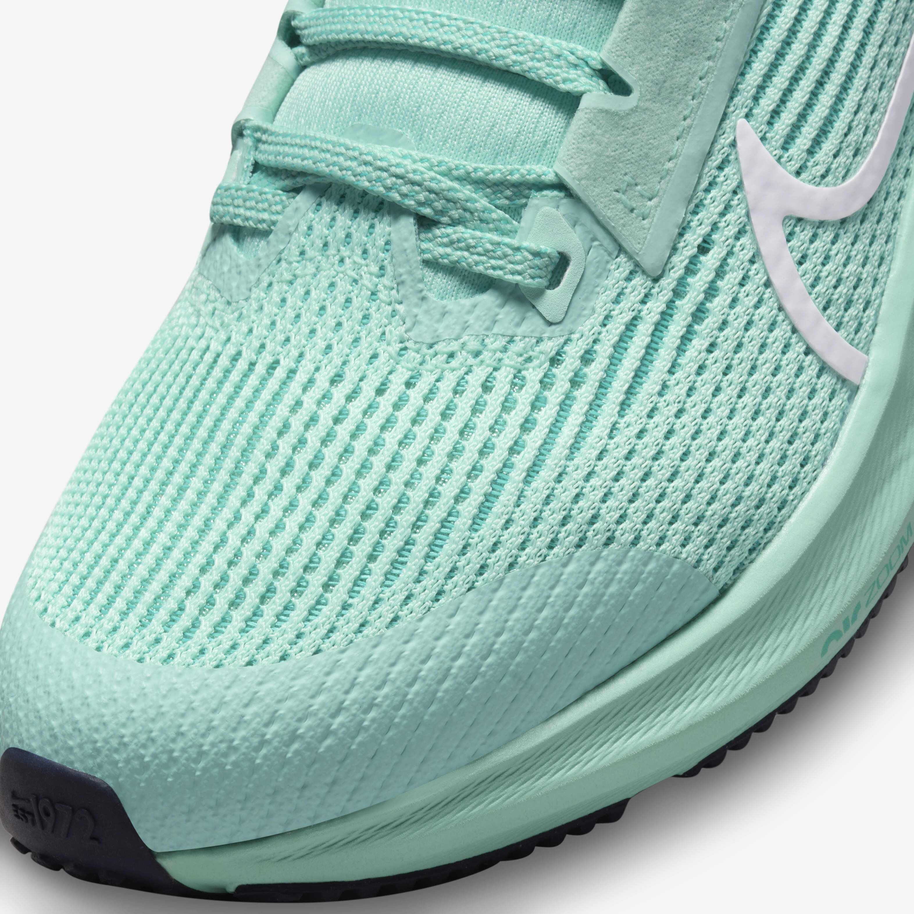 Nike Air Zoom Pegasus 40 image number 6