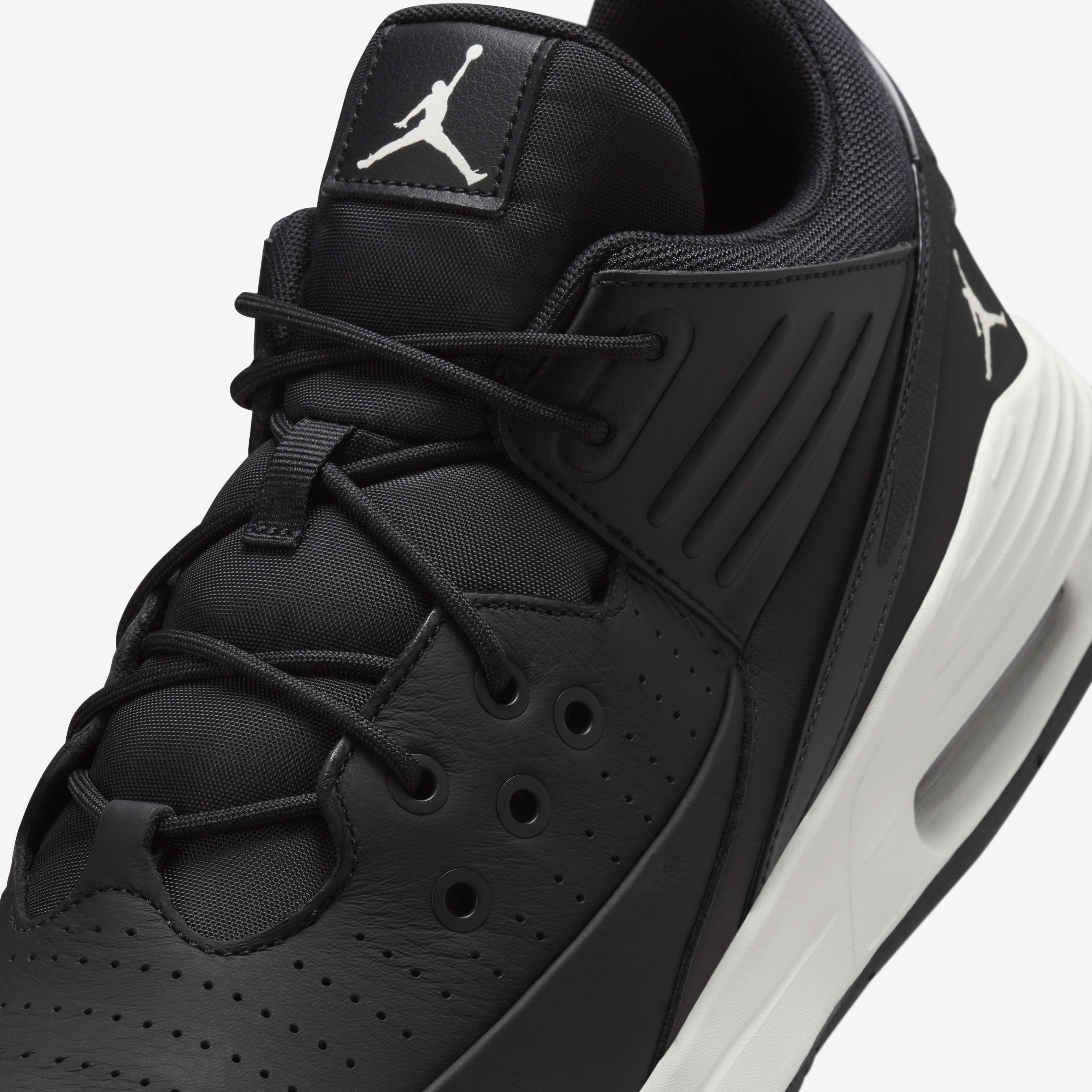Buy Jordan Max Aura 5 Men s Shoes Nike Kuwait Official