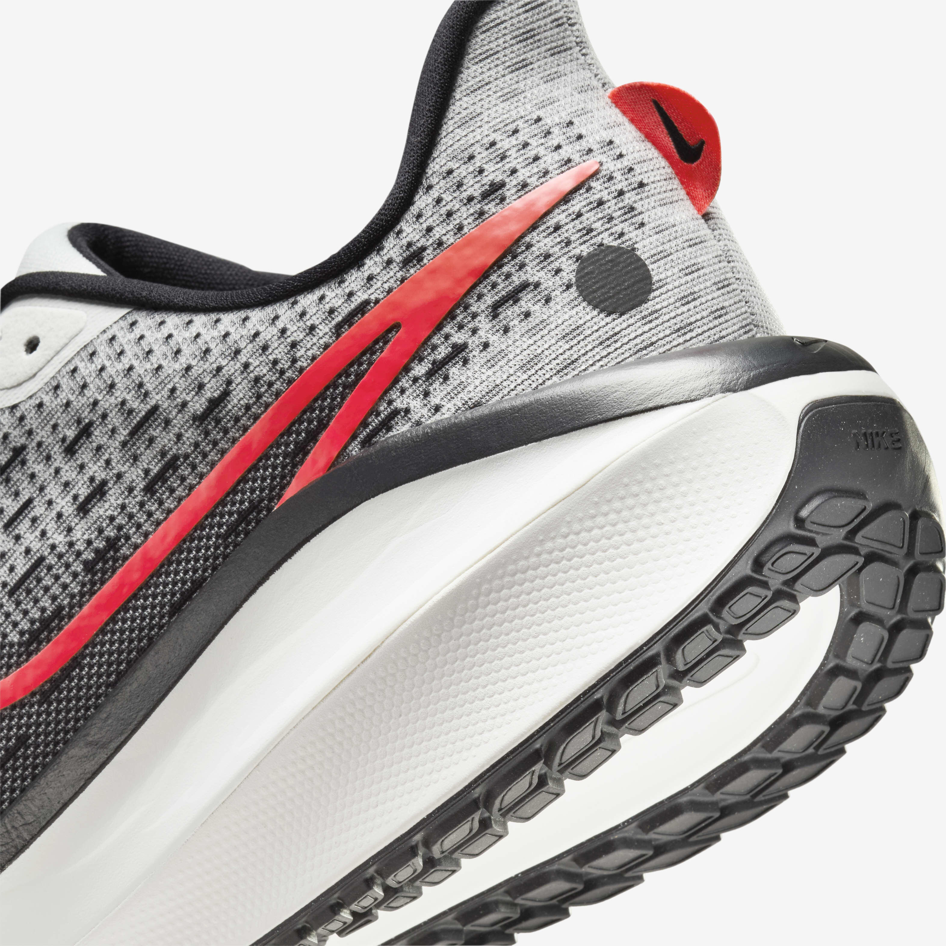 نايكي فوميرو 17 image number 7