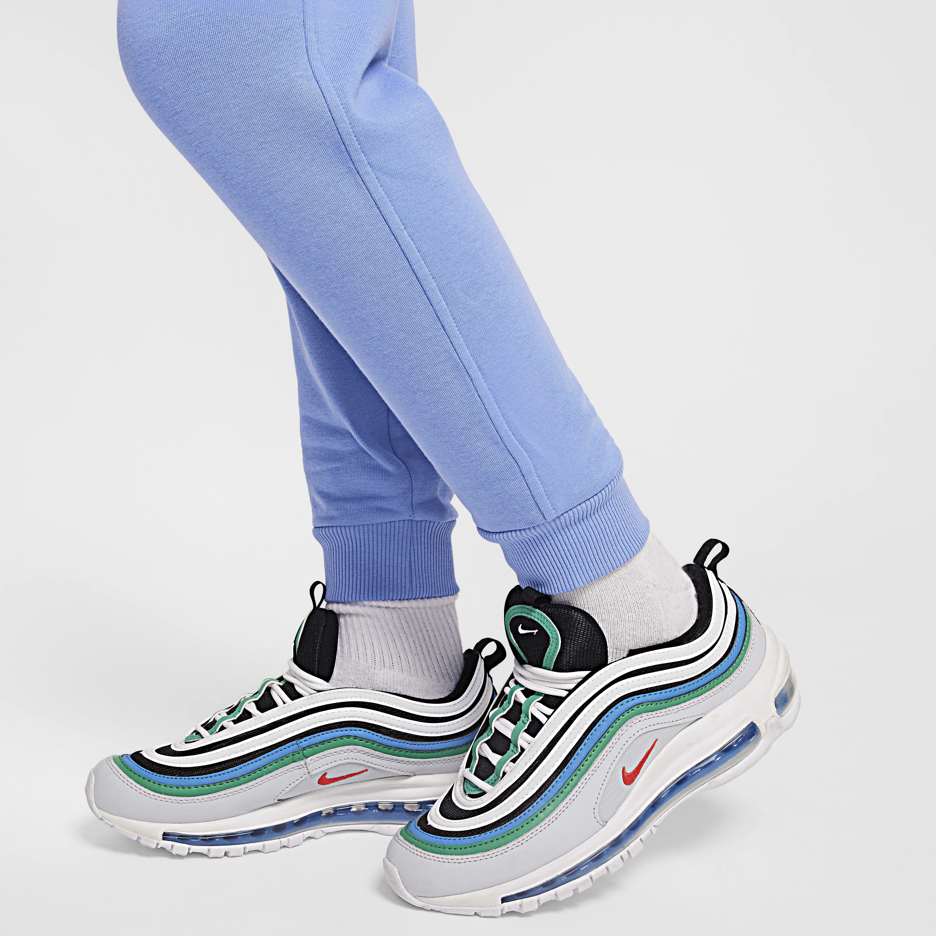 نايكي سبورتسوير كلوب فليس image number 4