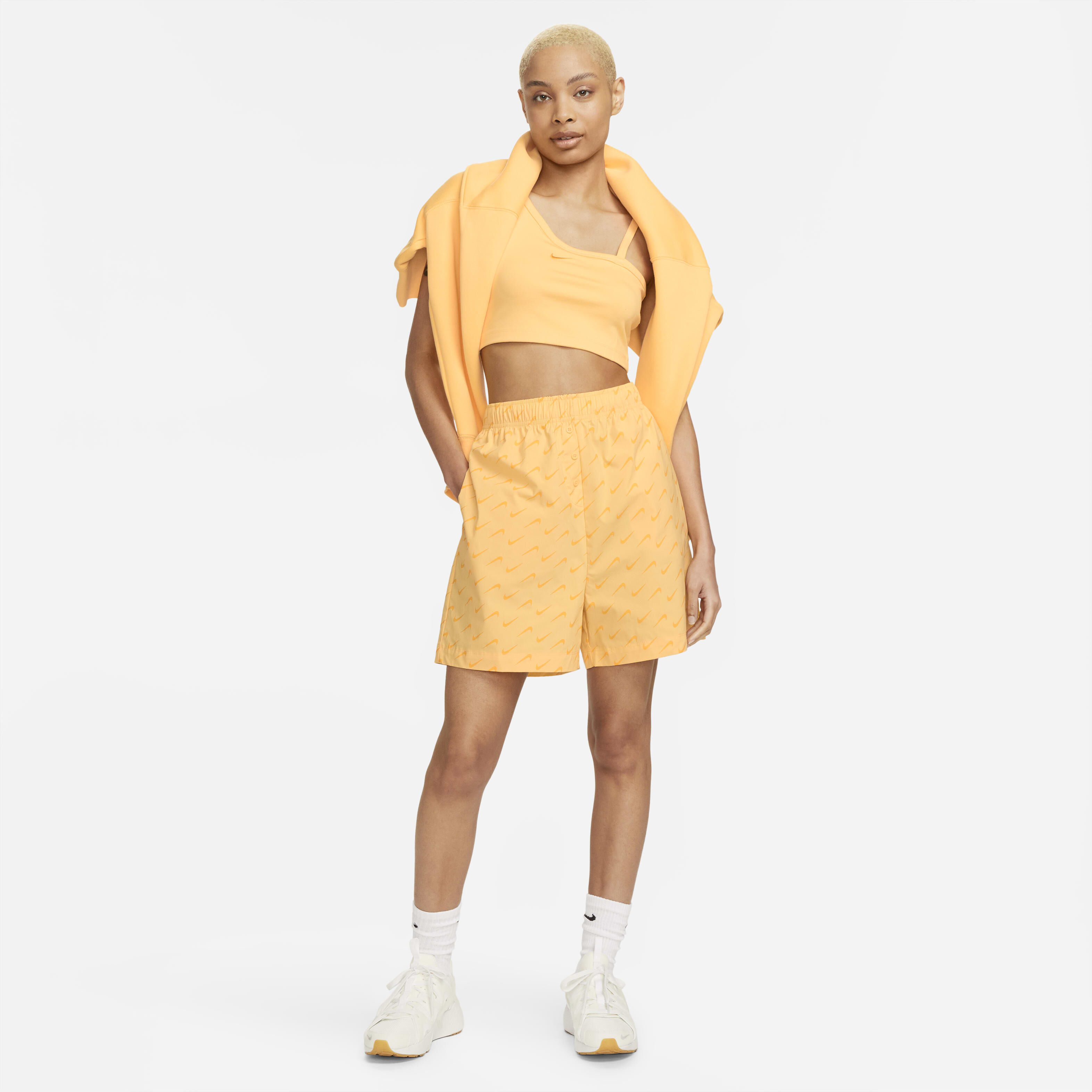 Nike Sportswear Everyday Modern image number 4