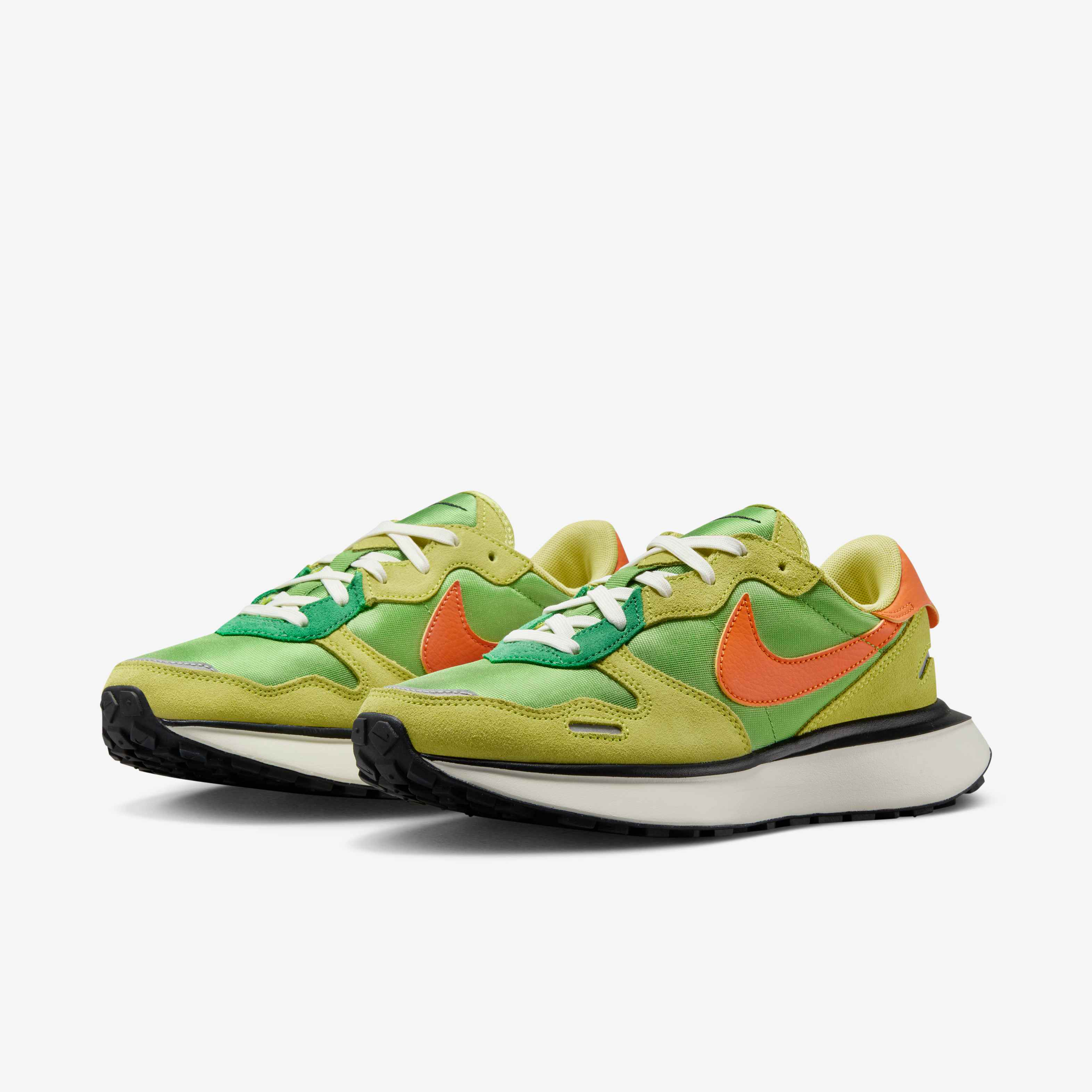 Nike Phoenix Waffle image number 4