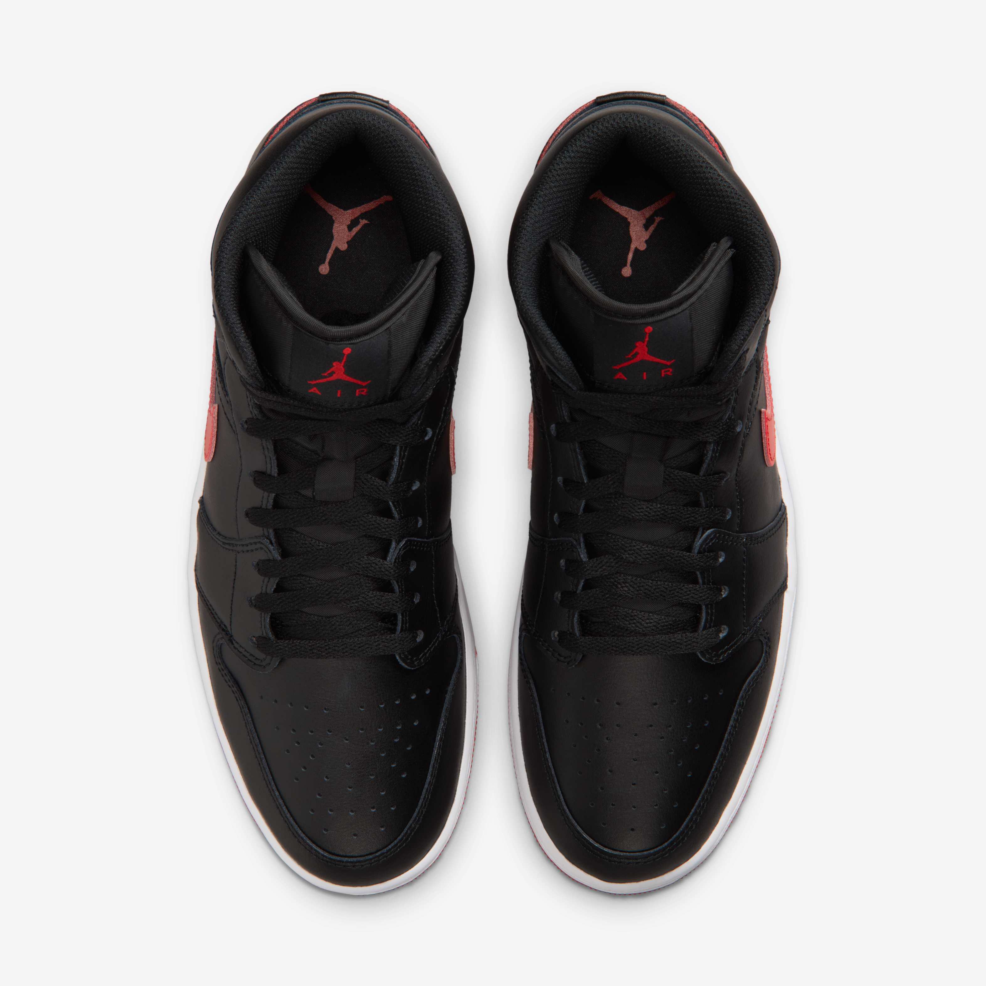 Air Jordan 1 Mid image number 3
