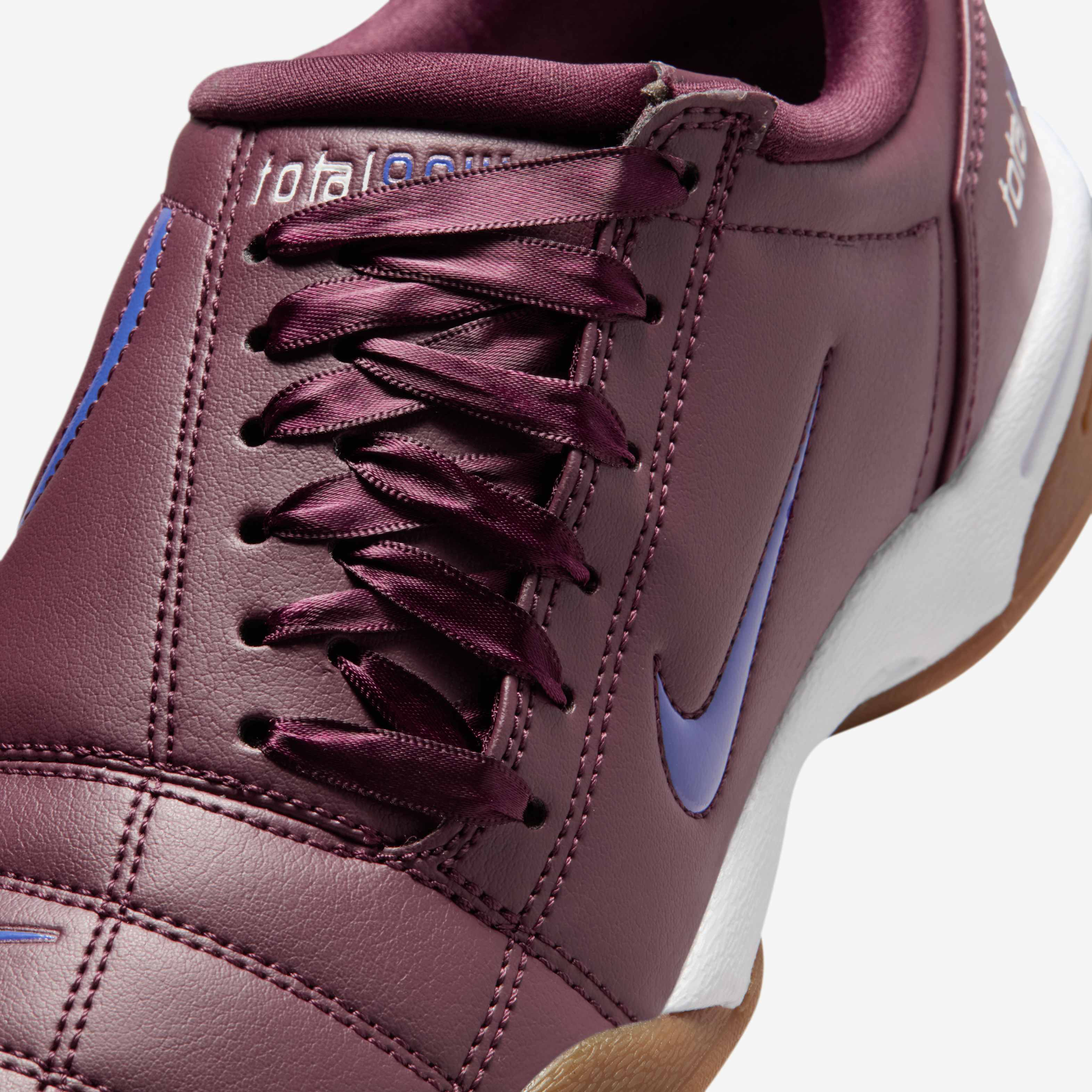 Nike Total90 image number 6