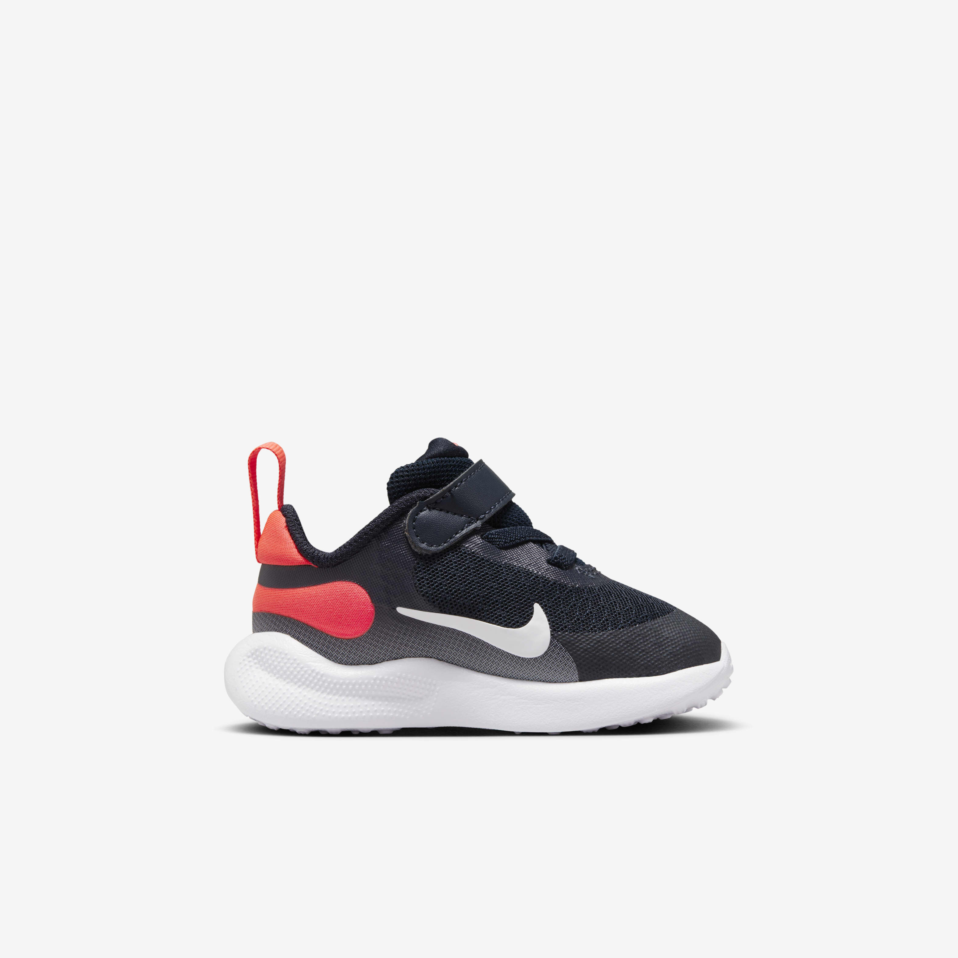 Nike Revolution 7 image number 2