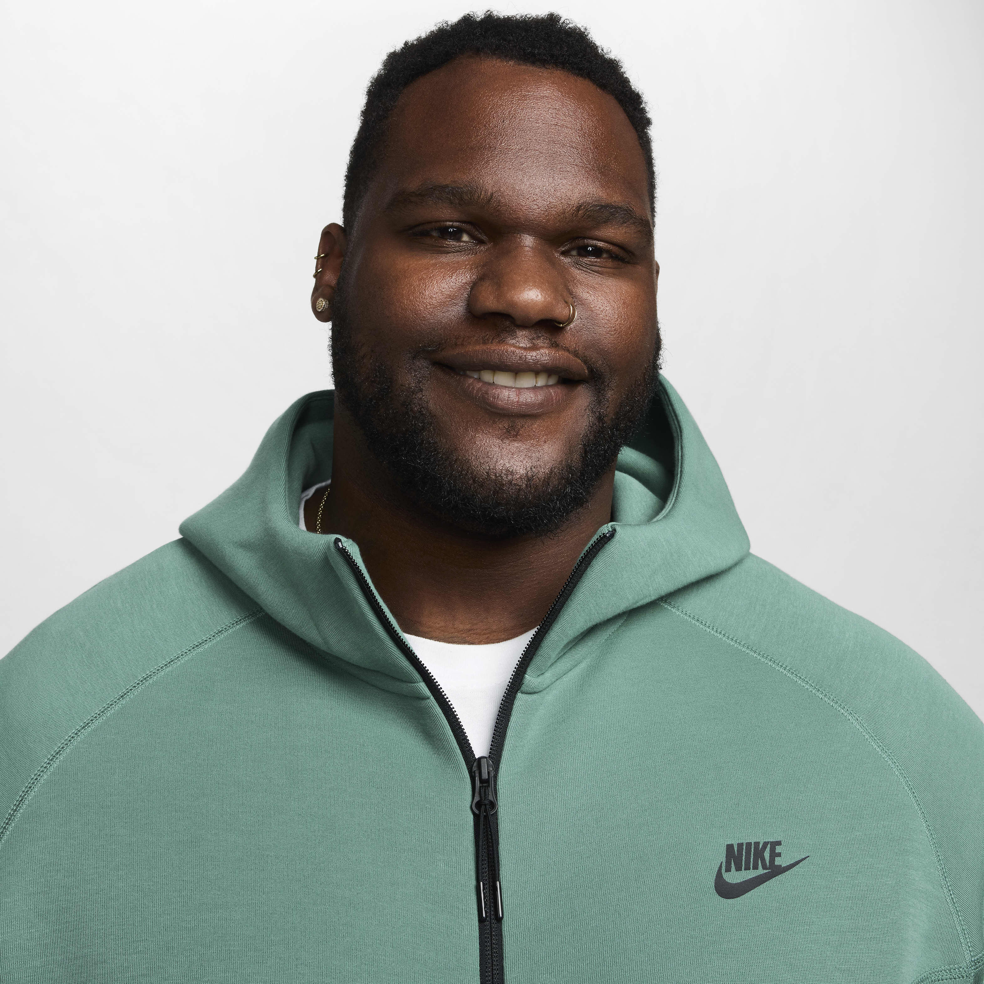 نايكي سبورتسوير تك فليس ويندرانر image number 12