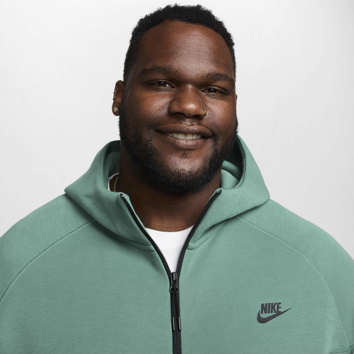 نايكي سبورتسوير تك فليس ويندرانر image number 12 نايكي سبورتسوير تك فليس ويندرانر image number 12