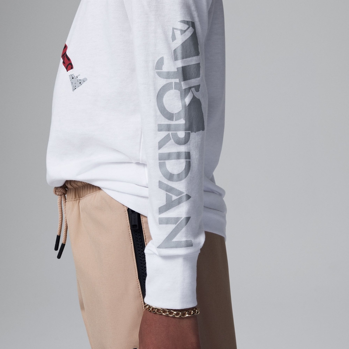 تيشيرت جوردن ليفلز بأكمام طويلة image number 2 تيشيرت جوردن ليفلز بأكمام طويلة image number 2