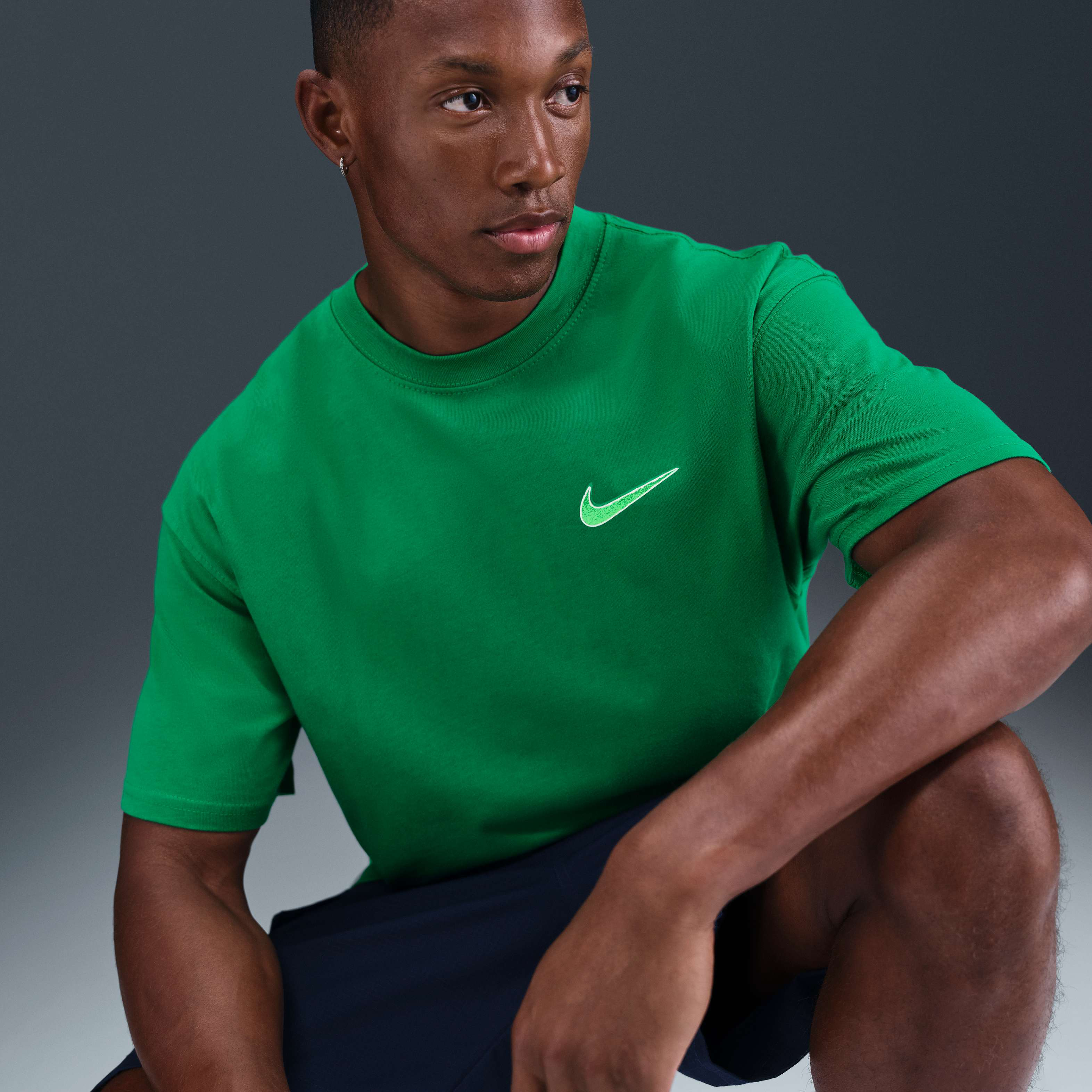 Nike image number 2