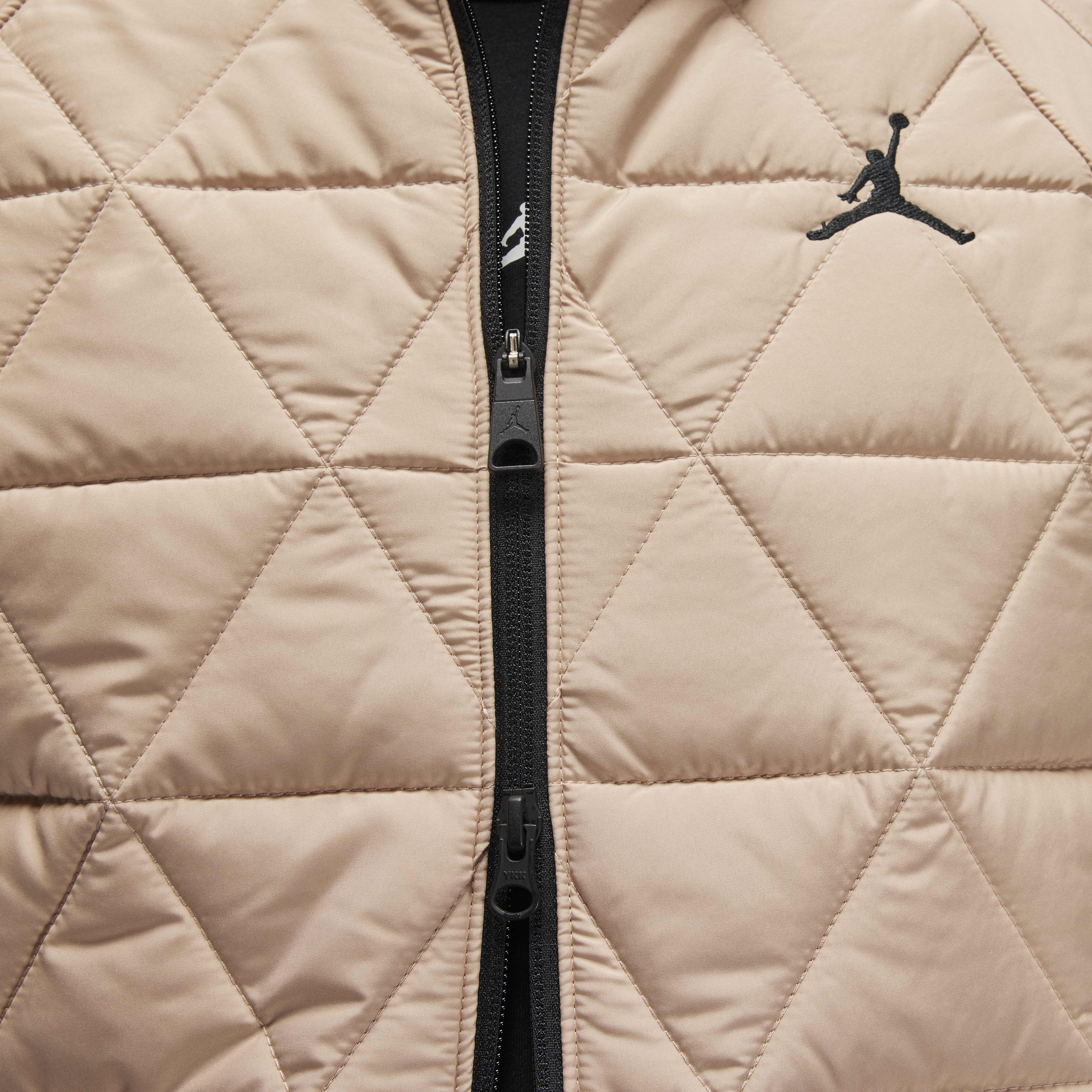 Buy Jordan Therma FIT Sport Men s Mid weight Jacket Nike Kuwait Official