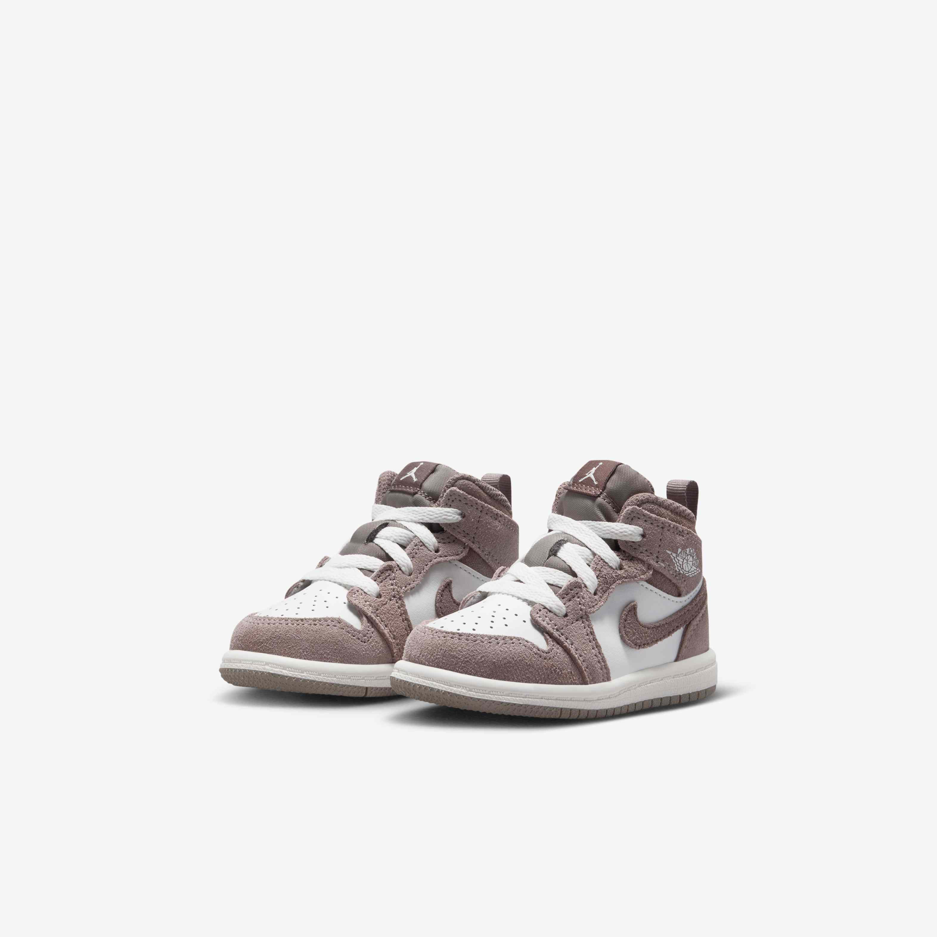 جوردن 1 ميد image number 4