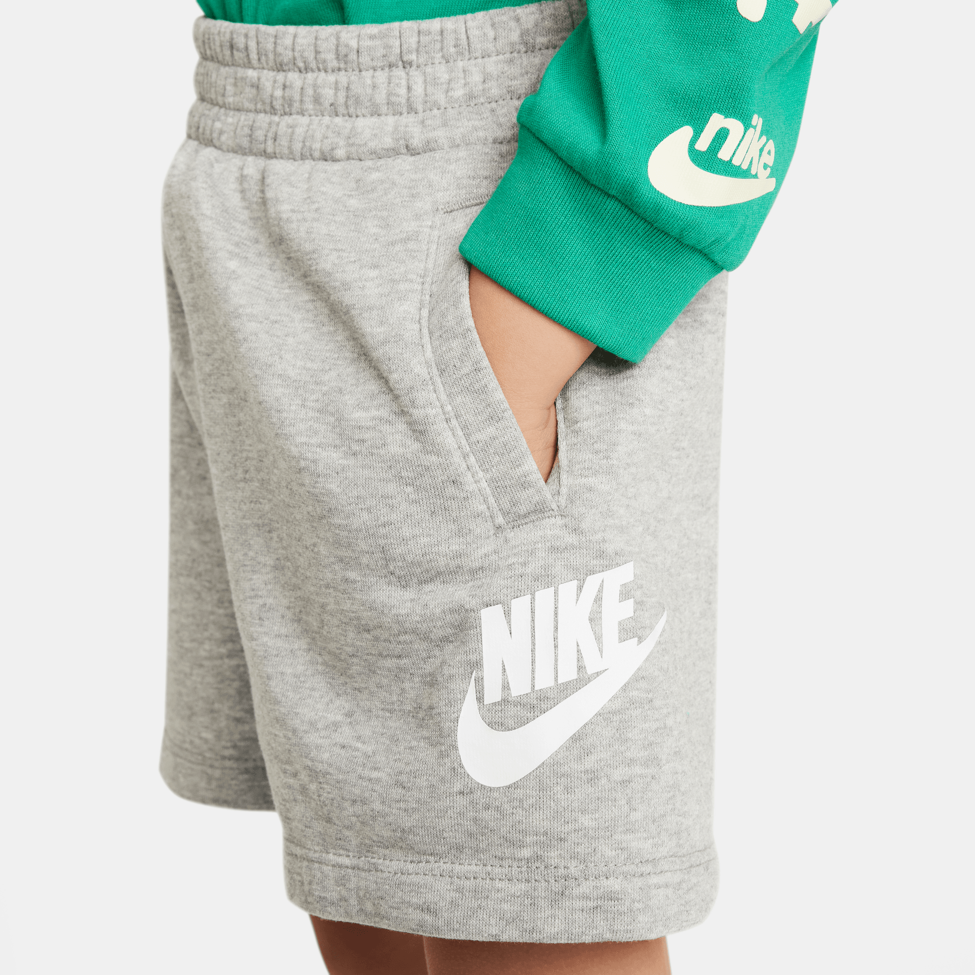 شورت نايكي سبورتسوير كلوب فرينش تيري image number 3