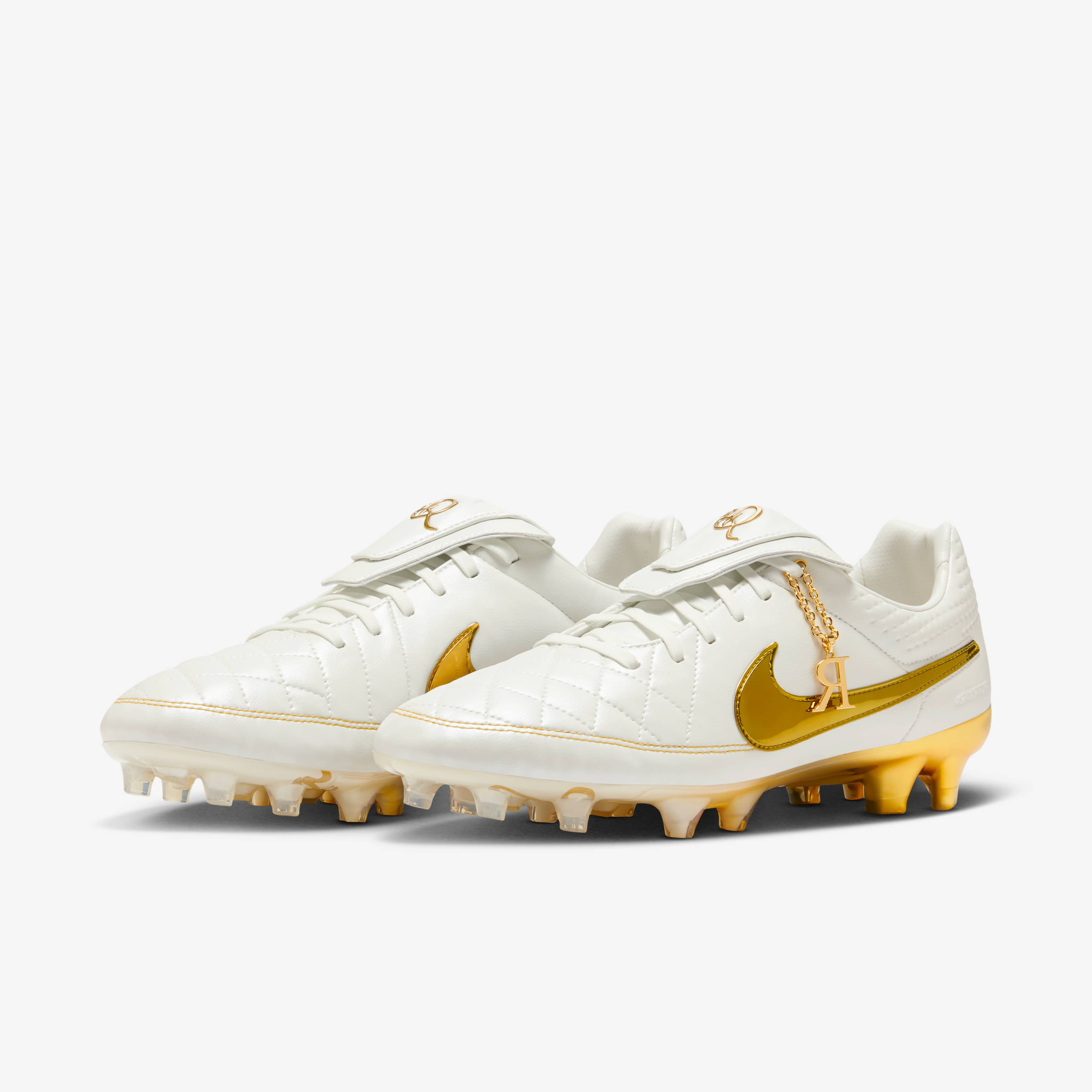 Nike Tiempo Legend SE image number 4