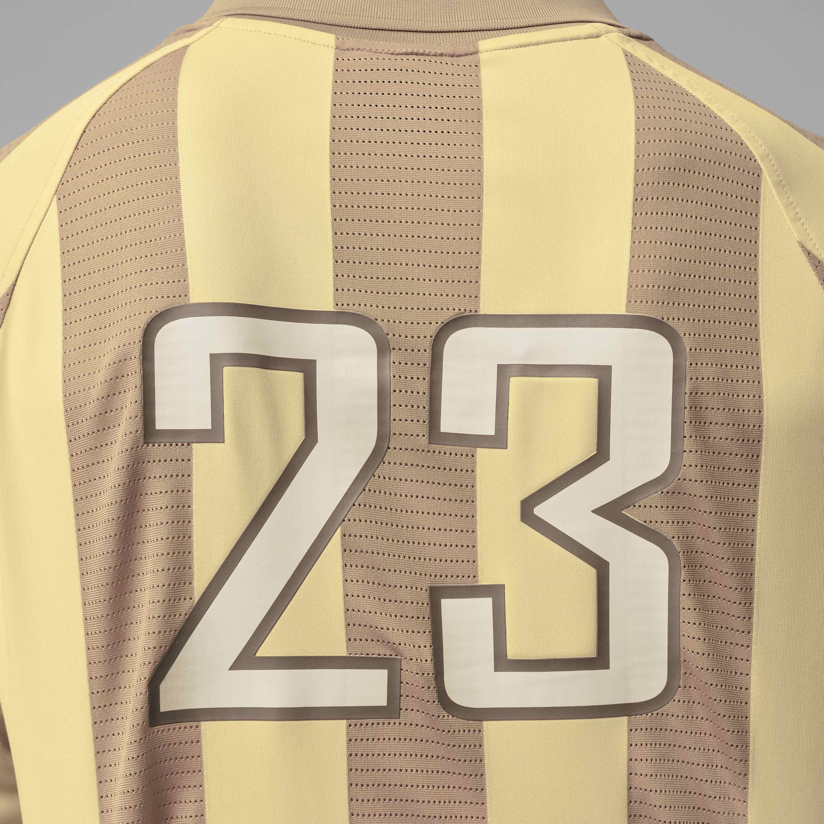 Jordan Brooklyn image number 4