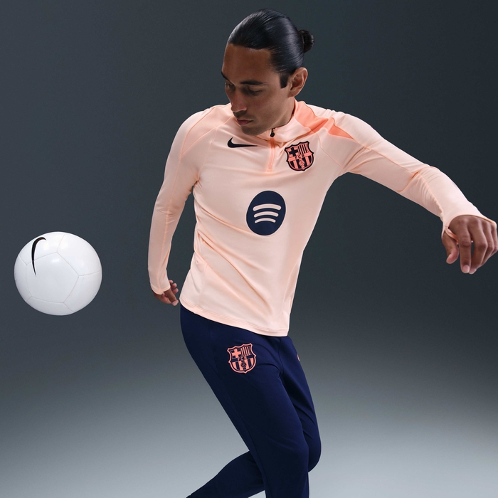 برشلونة سترايك البديل image number 2 برشلونة سترايك البديل image number 2