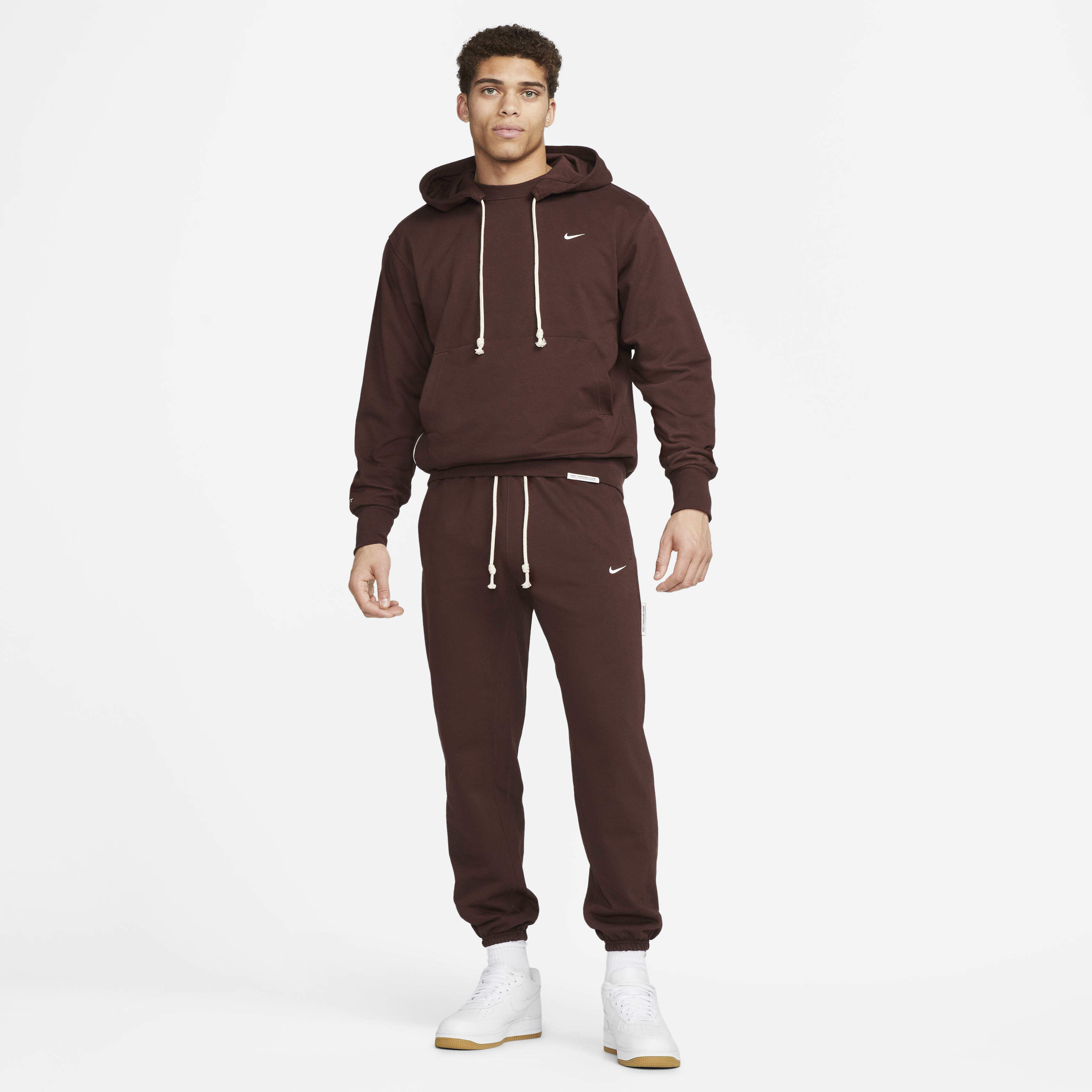 Nike Standard Issue image number 5