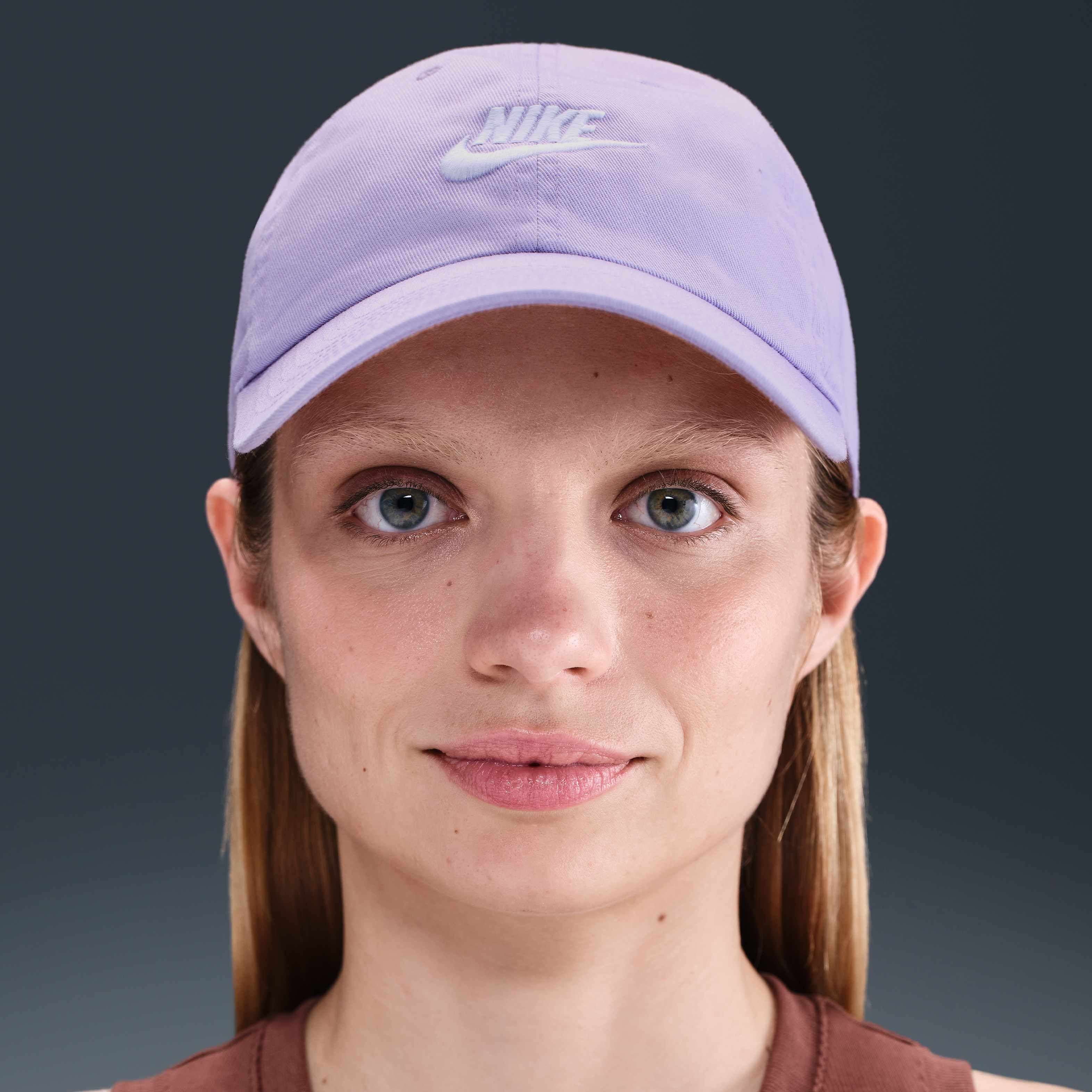 Nike Club image number 2