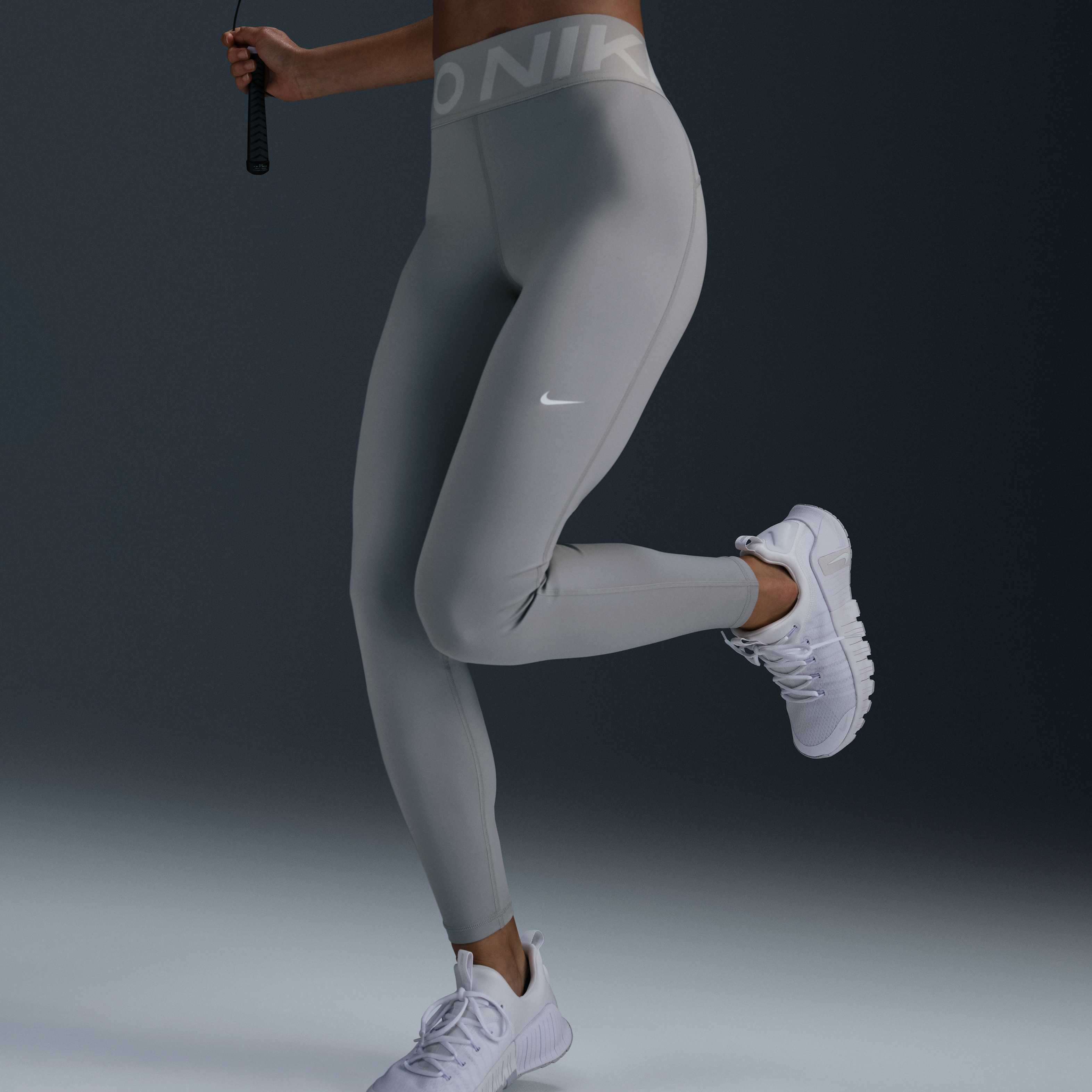 Nike Pro Sculpt image number 1